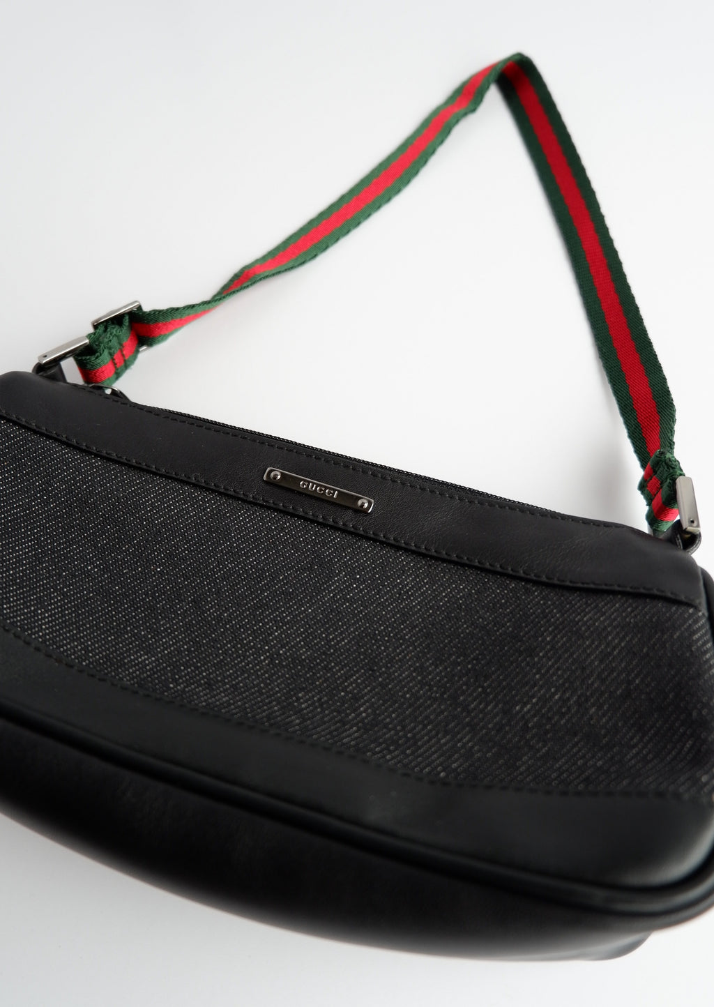 Authentique sac à bandoulière Gucci Micro en jean noir et cuir d'occasion