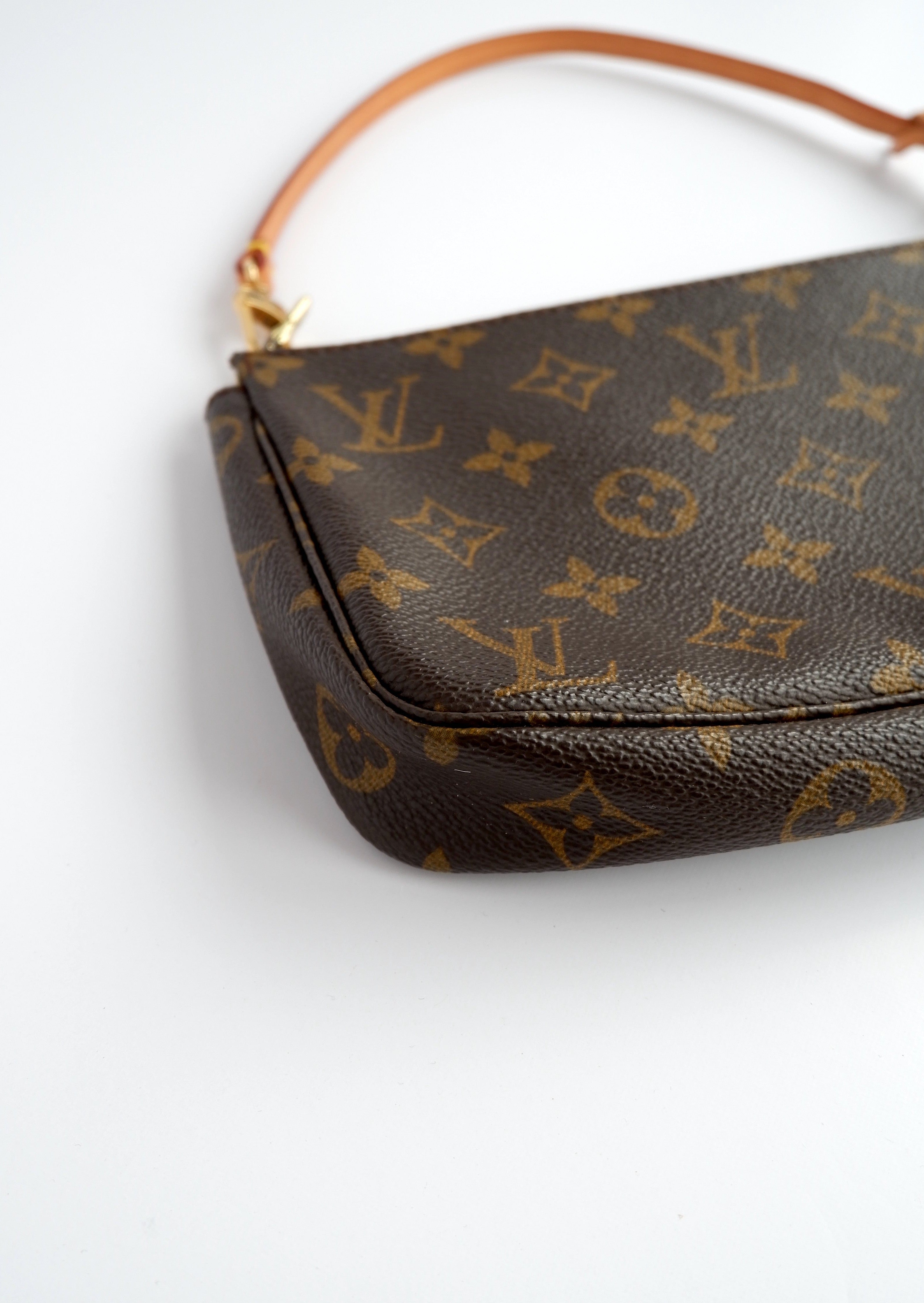 Pochette Accessoires Louis Vuitton Monogram Authentique d'occasion