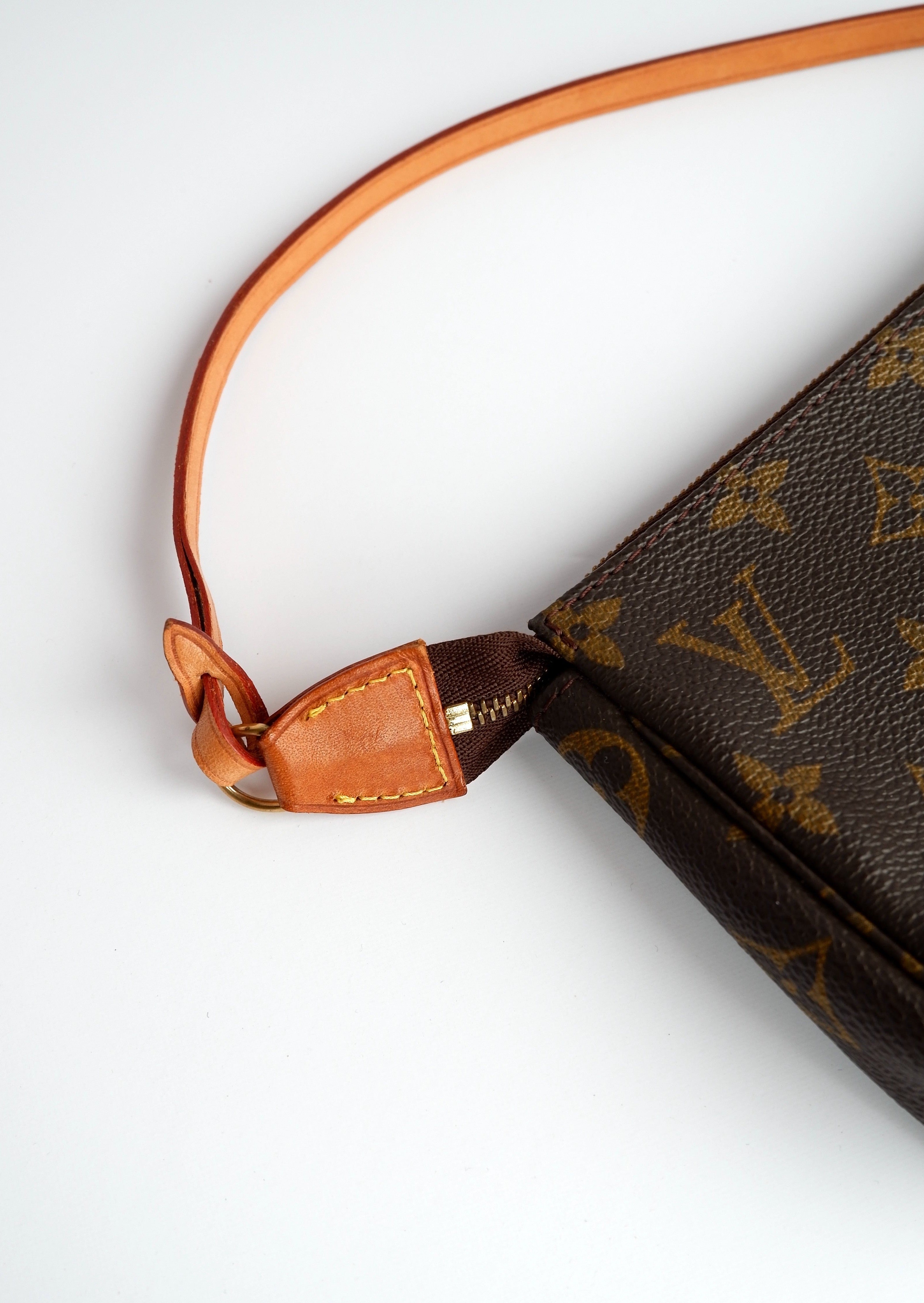 Pochette Accessoires Louis Vuitton Monogram Authentique d'occasion