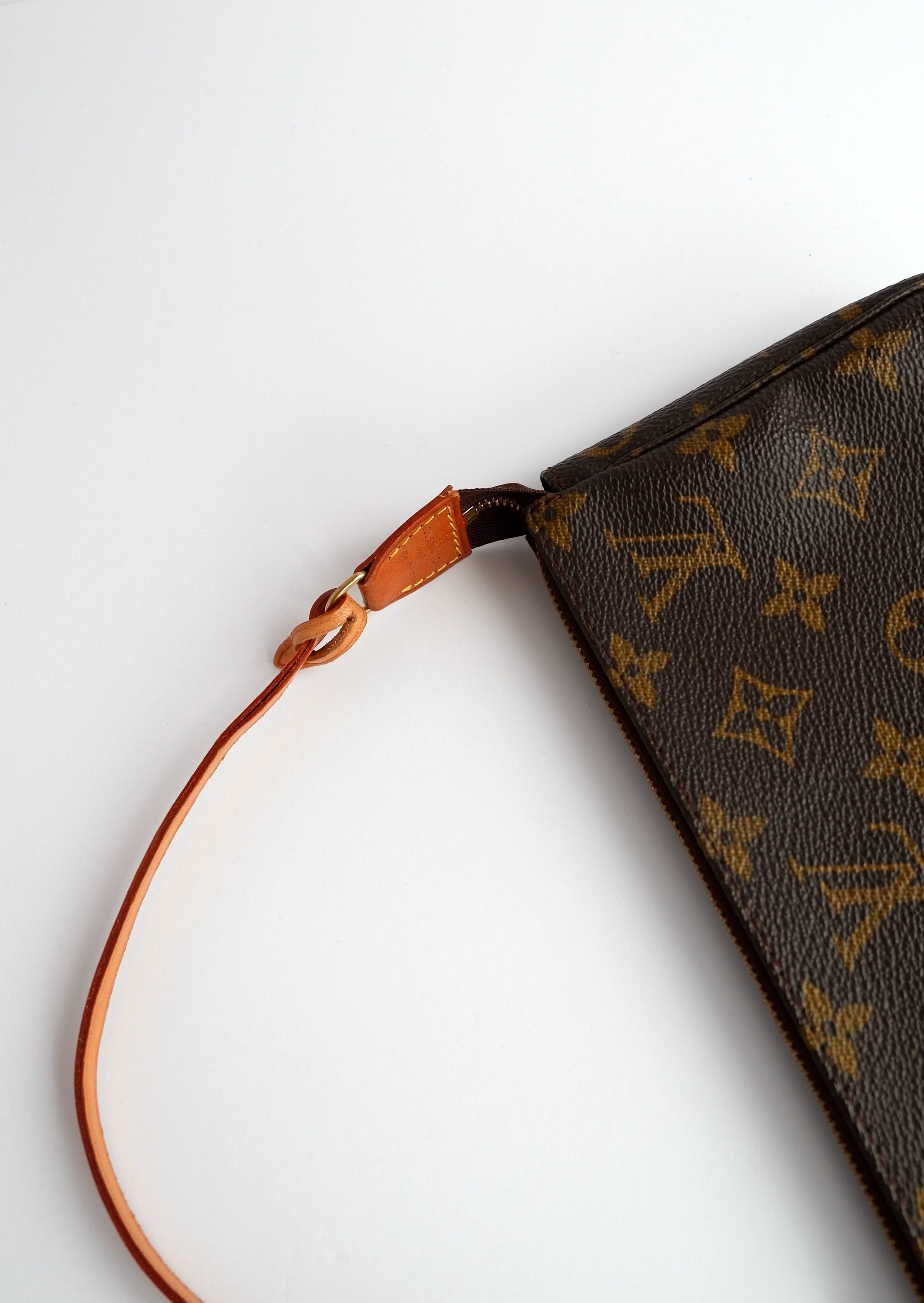 Pochette Accessoires Louis Vuitton Monogram Authentique d'occasion