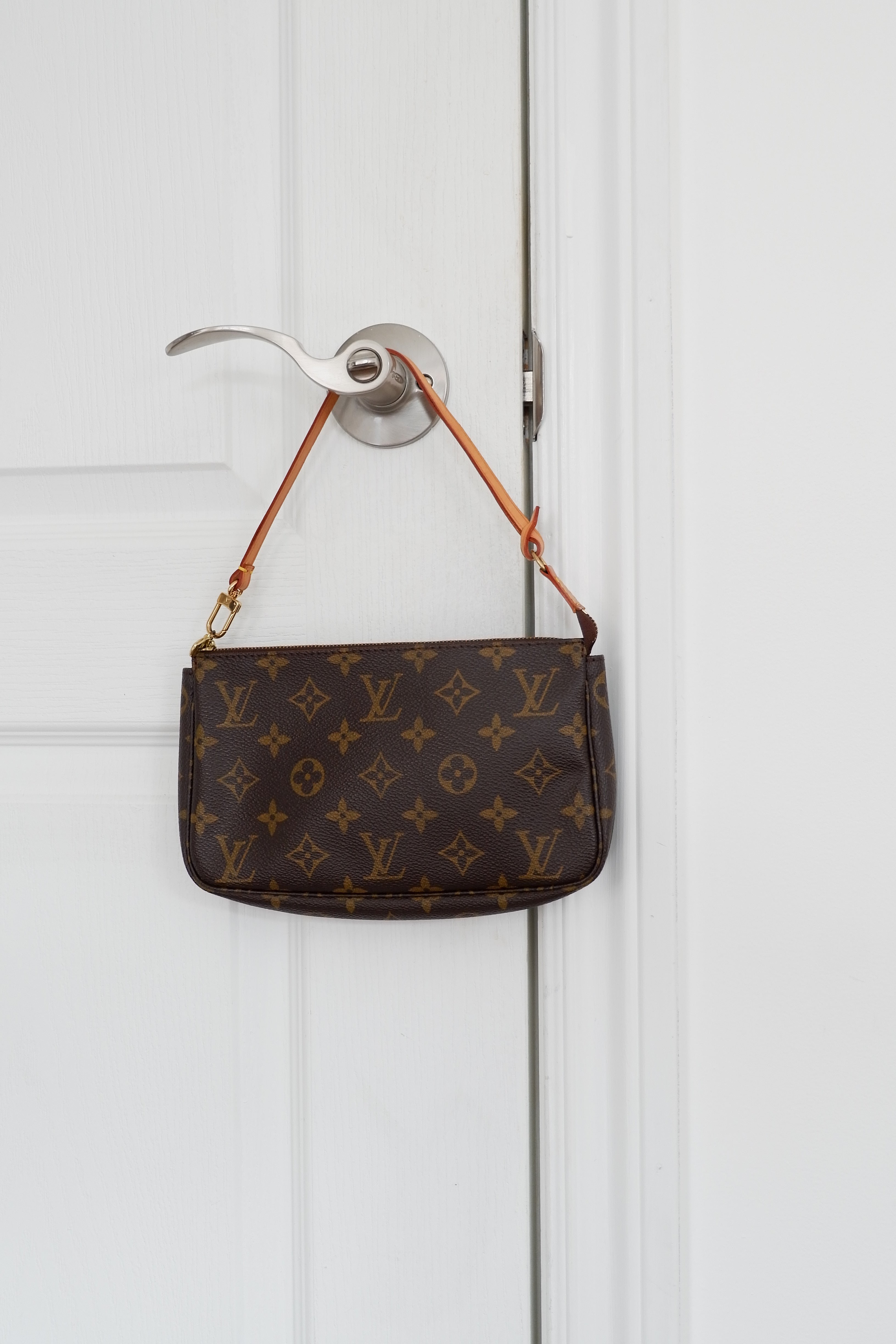 Pochette Accessoires Louis Vuitton Monogram Authentique d'occasion