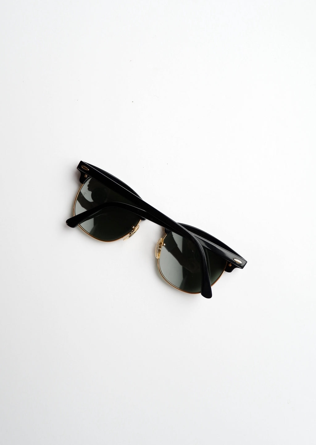 Authentiques lunettes de soleil Ray-Ban Clubmaster noires d'occasion