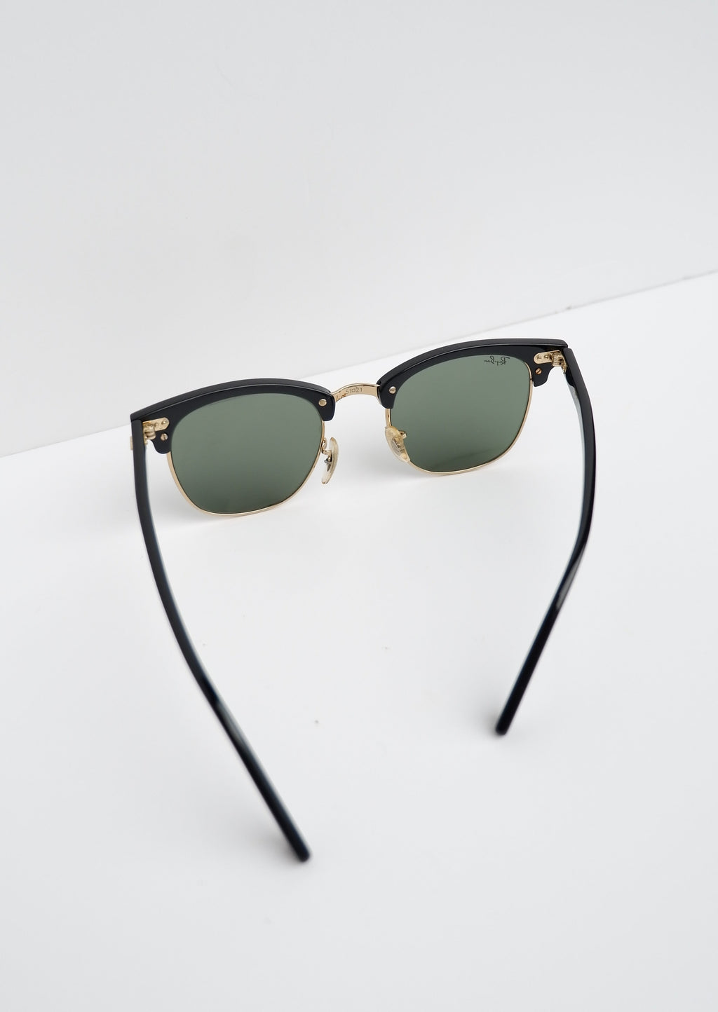 Authentiques lunettes de soleil Ray-Ban Clubmaster noires d'occasion