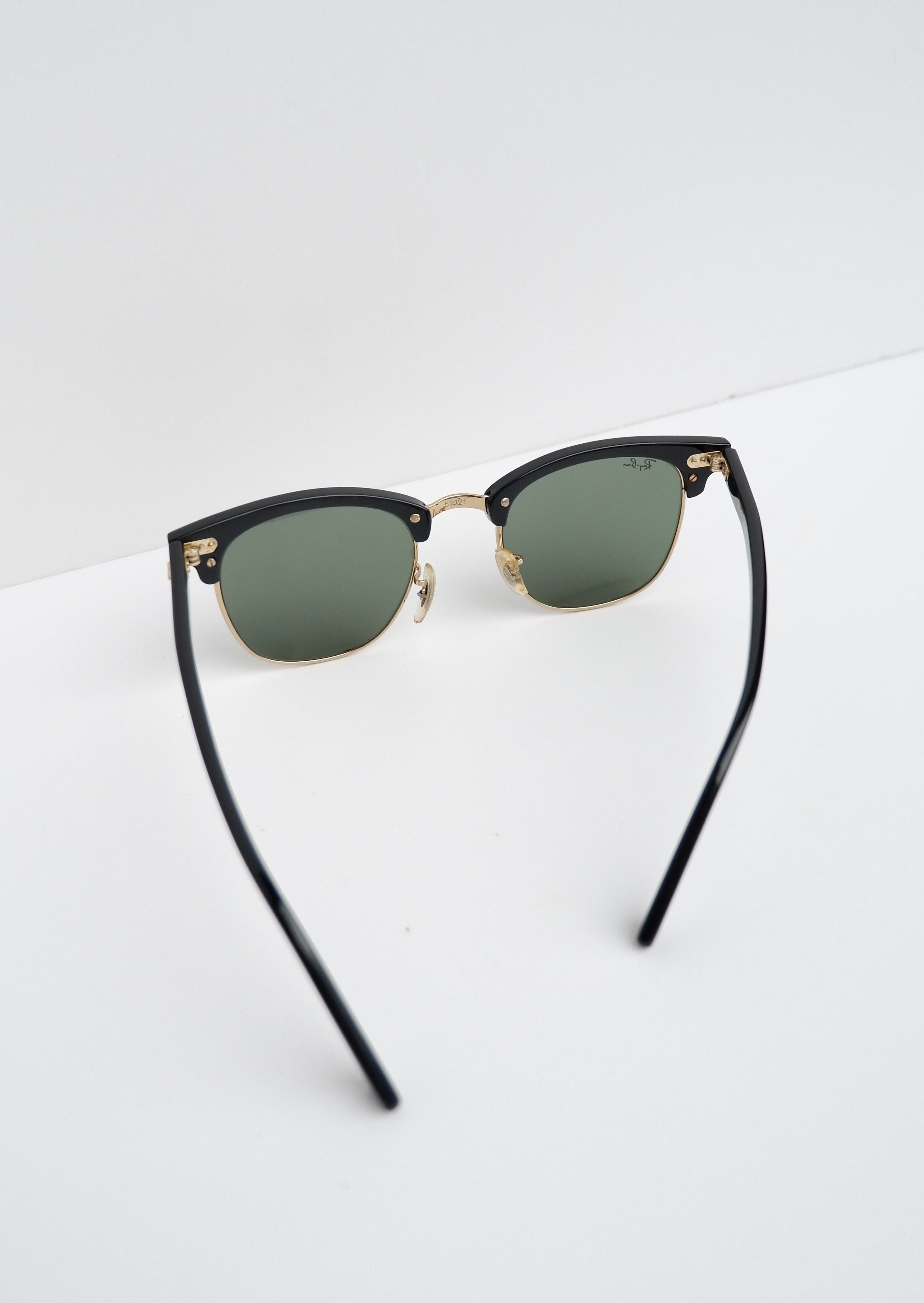 Authentiques lunettes de soleil Ray-Ban Clubmaster noires d'occasion