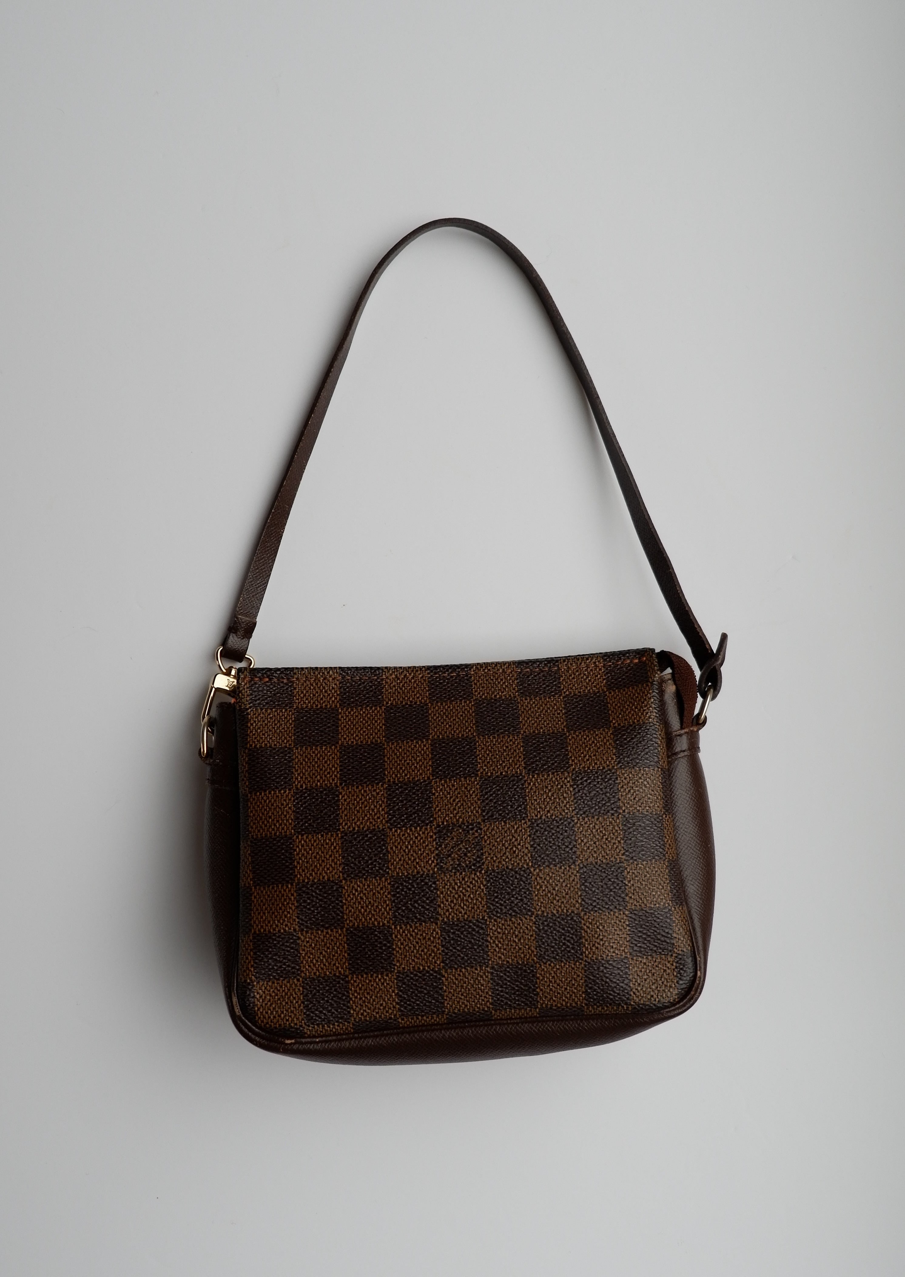 Authentique sac bandoulière Louis Vuitton Damier Ebene Trousse d'occasion