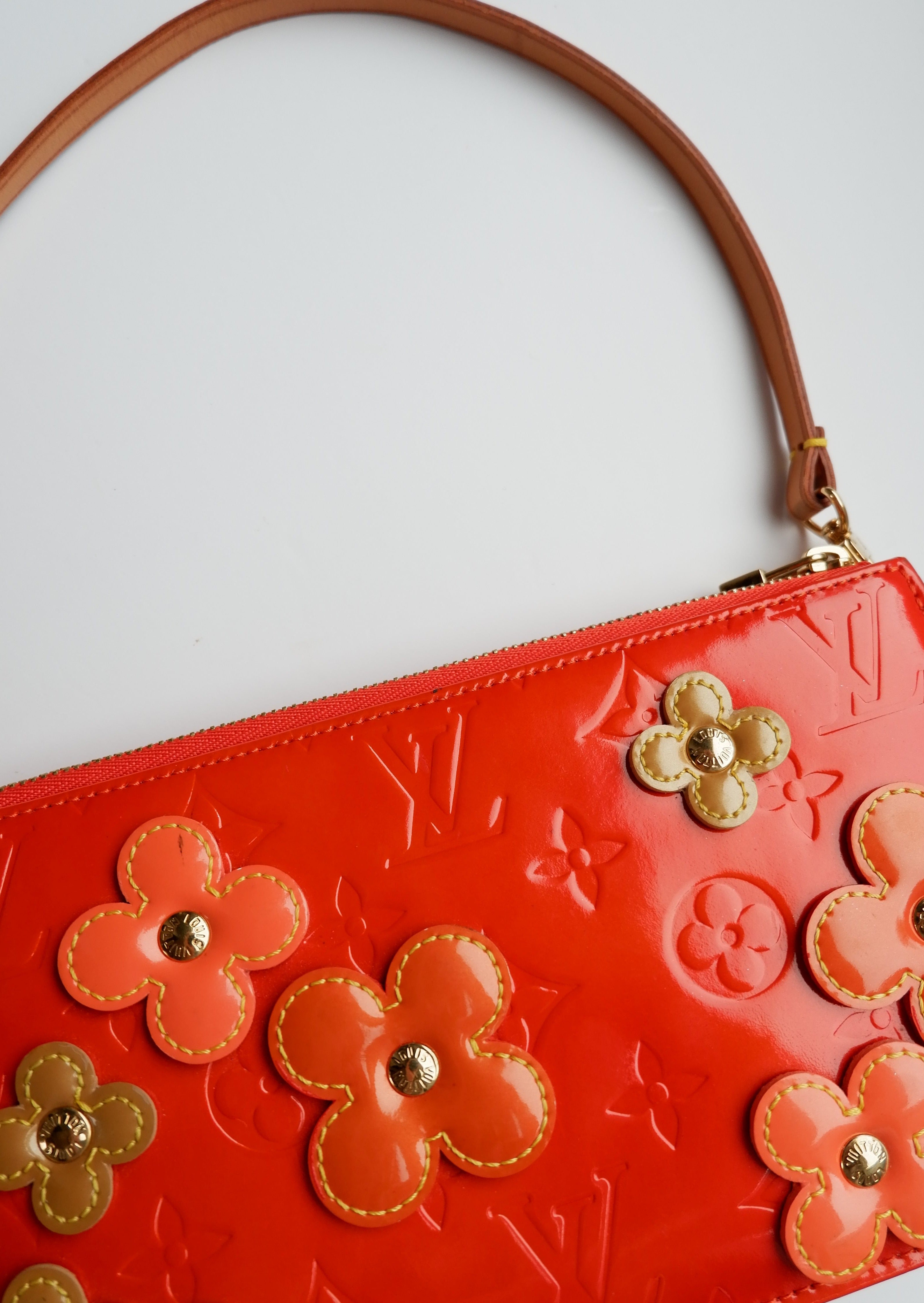 Pochette Lexington Louis Vuitton Vernis Rouge Fleurie Pré-aimée Authentique + Collier Ras du Cou Assorti