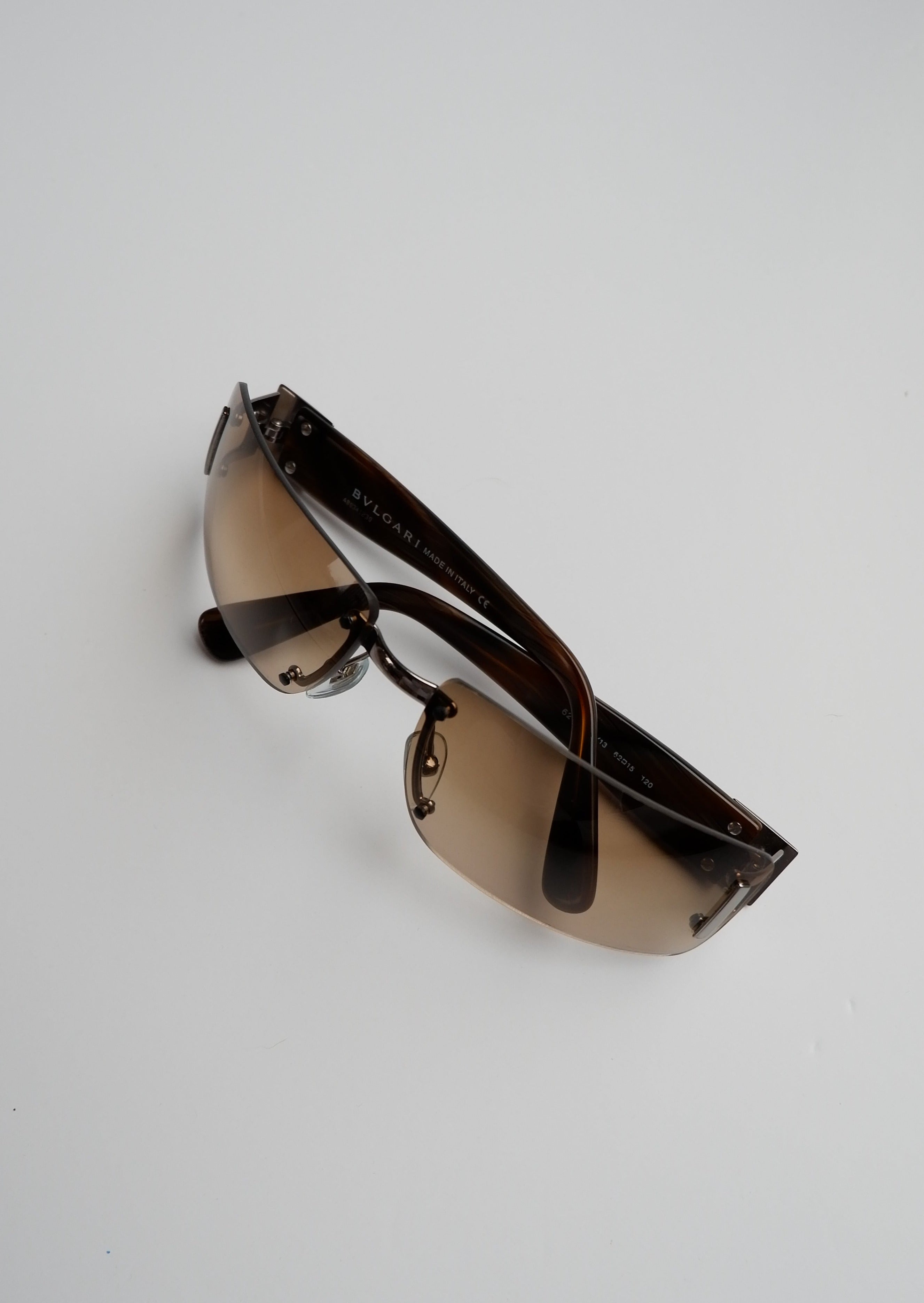 Authentiques lunettes de soleil vintage Bvlgari d'occasion à monture carrée en métal marron