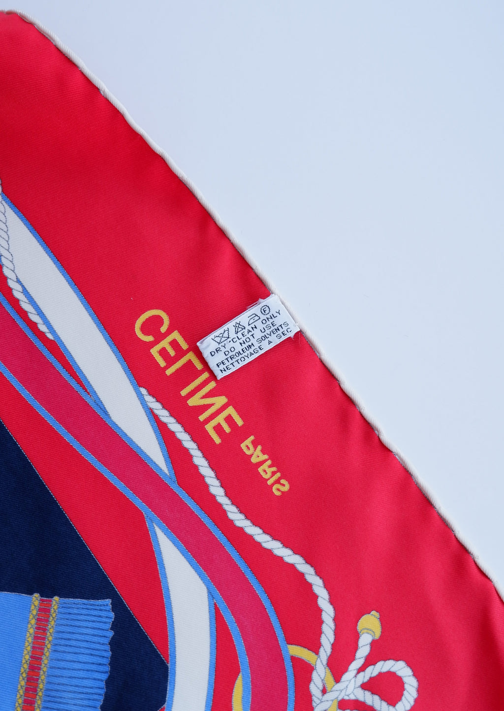 Authentique Écharpe en Soie Vintage Céline Rouge/Marine Imprimée