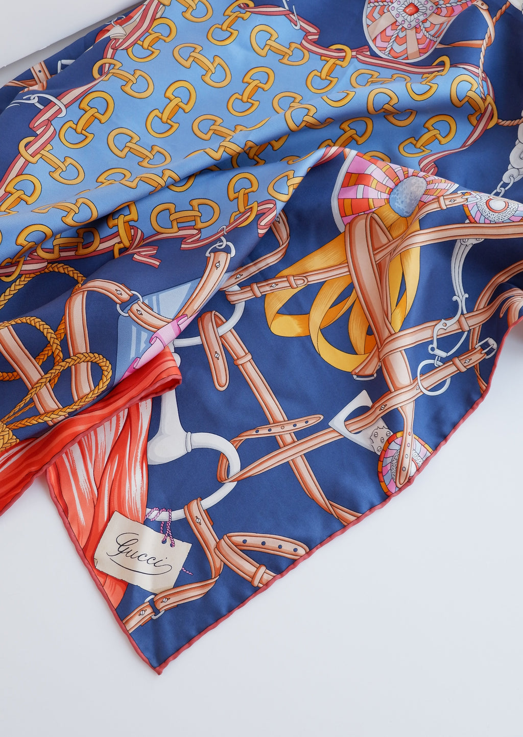 Écharpe authentique Gucci bleu marine/multicolore à imprimé mors de cheval, d'occasion