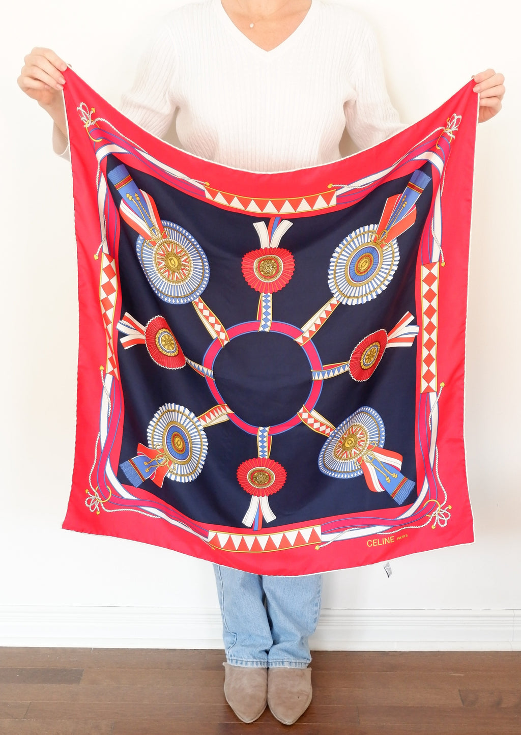 Authentique Écharpe en Soie Vintage Céline Rouge/Marine Imprimée