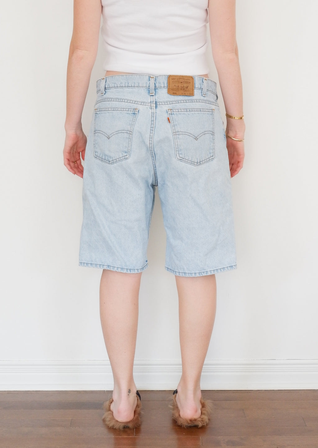 Levis Vintage 550 Light Wash Jean Shorts - 34