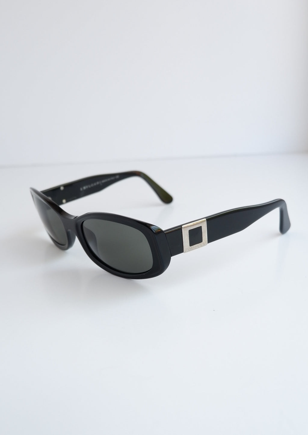 Authentiques lunettes de soleil Bvlgari d'occasion à monture carrée noire