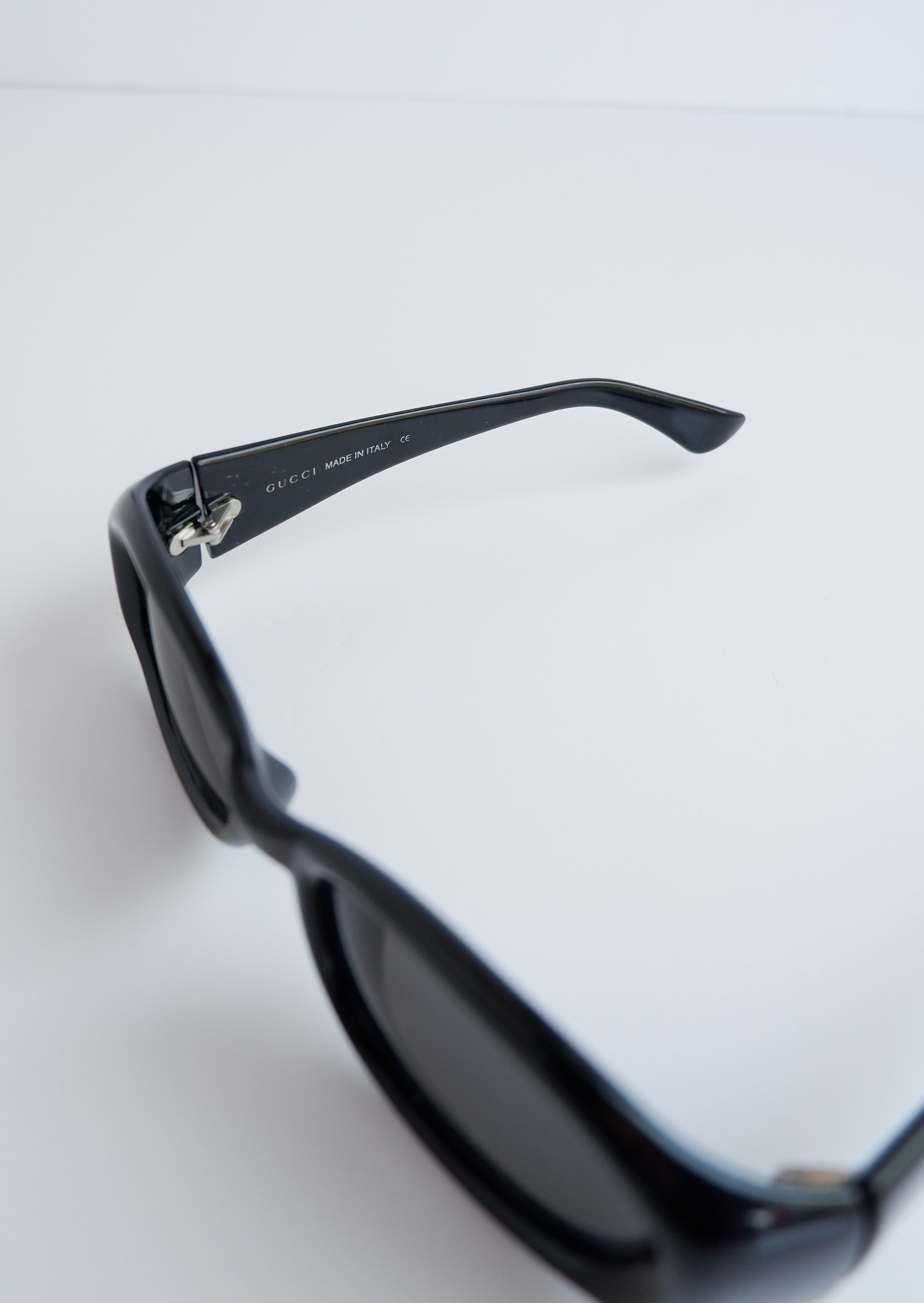 Authentiques lunettes de soleil vintage Gucci à monture carrée noires