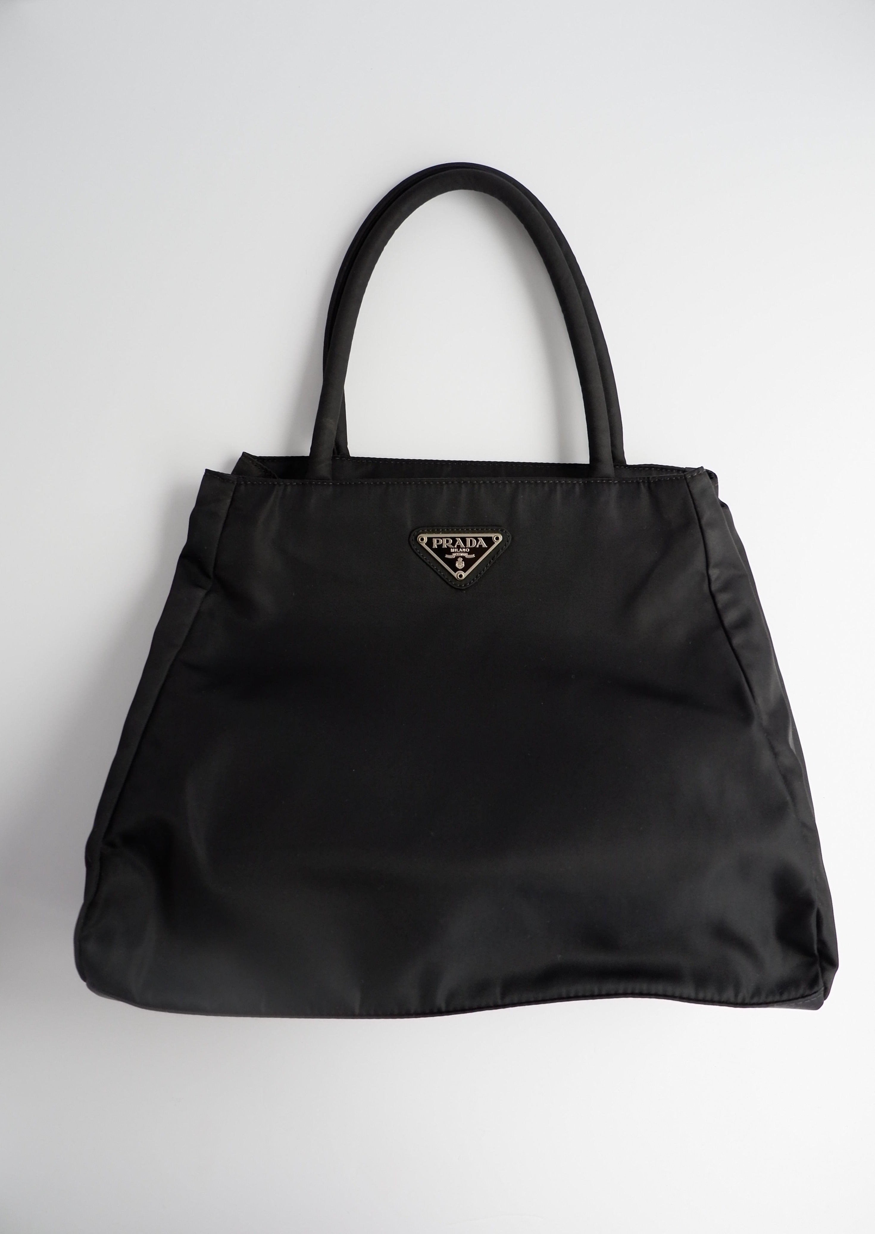 Sac cabas vintage Prada authentique en nylon noir à anse supérieure
