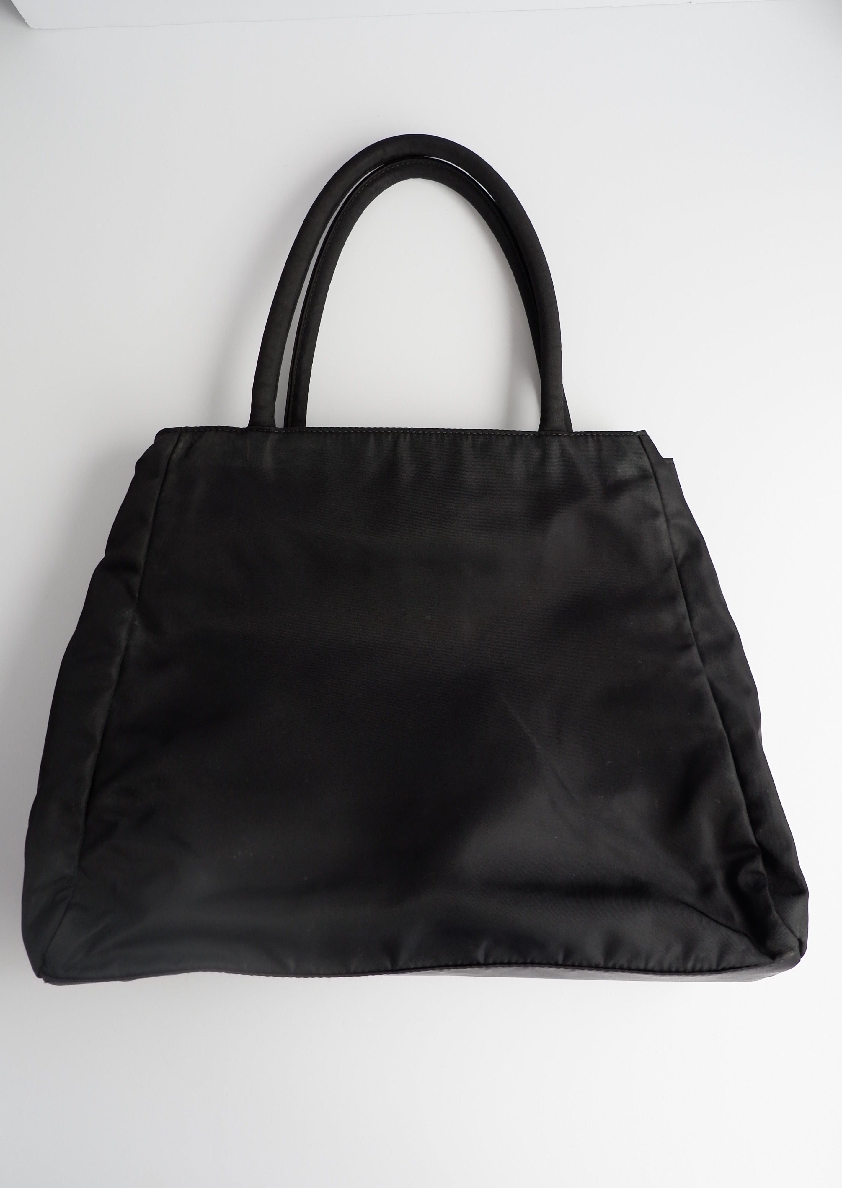 Sac cabas vintage Prada authentique en nylon noir à anse supérieure