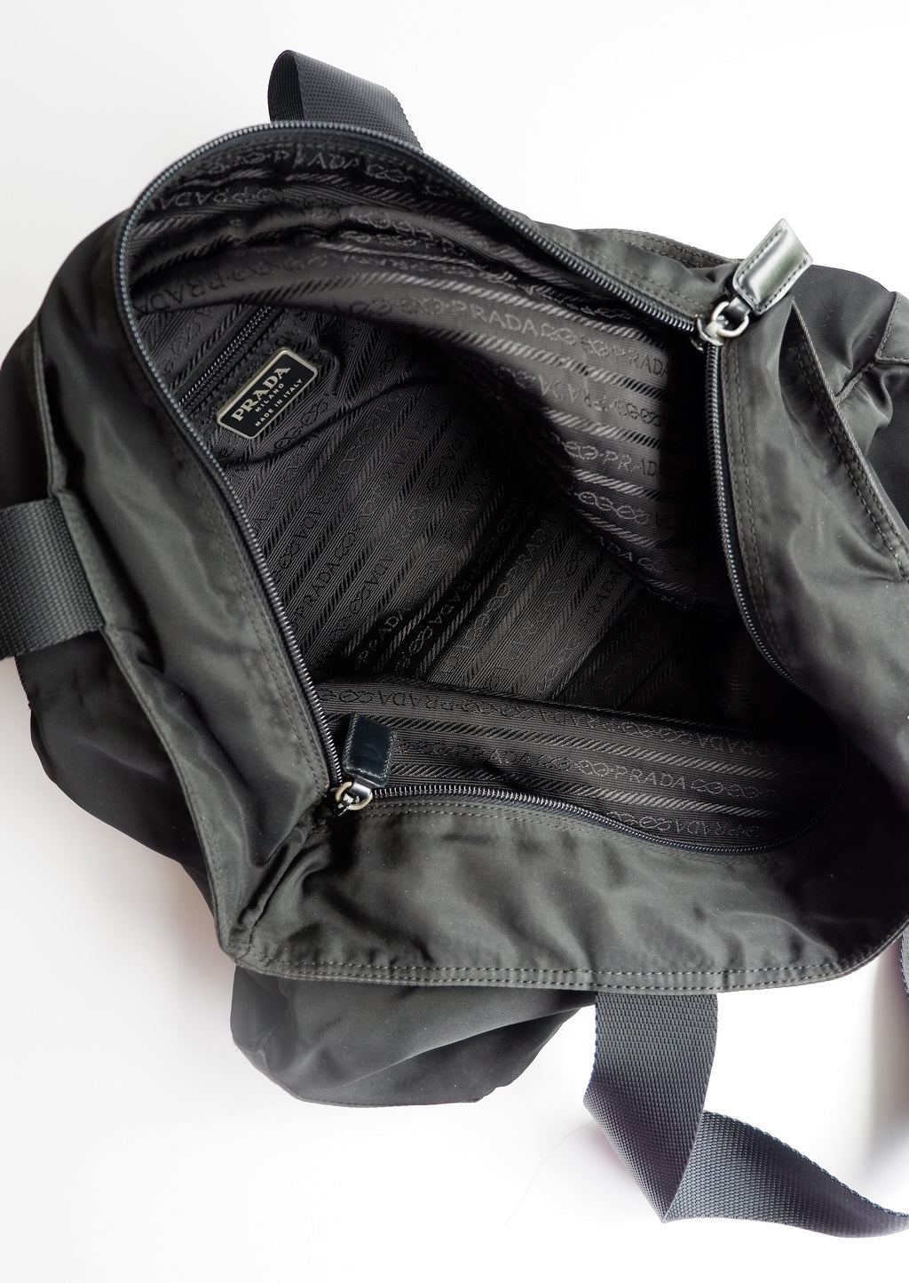 Authentique Sac fourre-tout Prada en nylon noir grande taille d'occasion