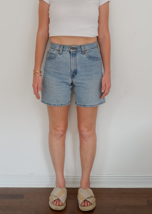 Levis Vintage 550 Light Wash Jean Shorts - 28