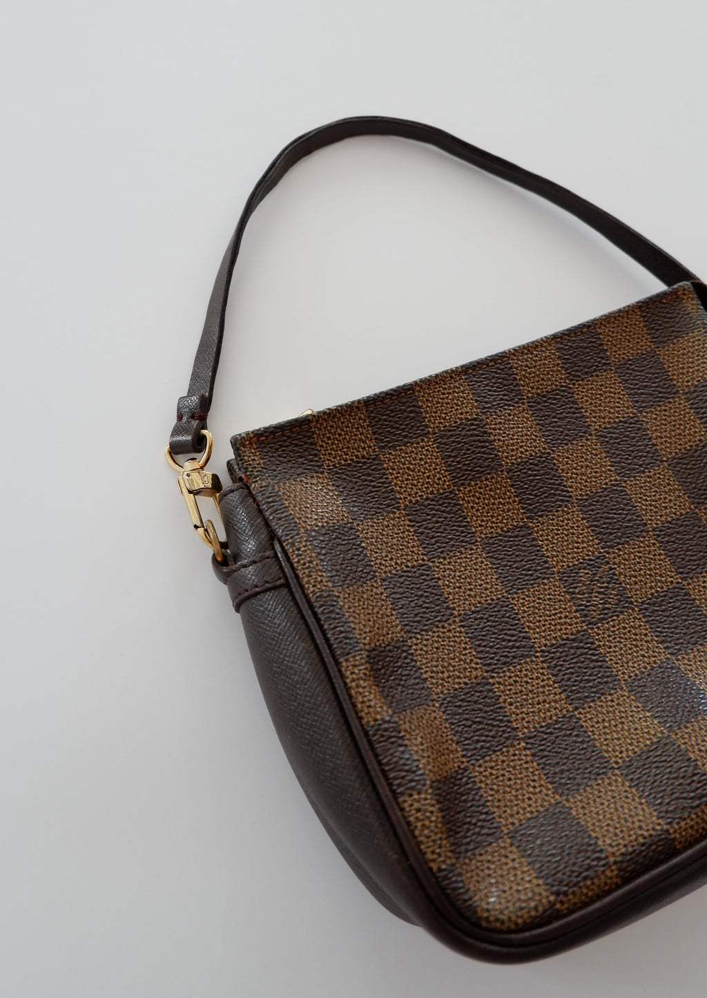 Pochette accessoire Louis Vuitton Damier Ebene Trousse, pré-aimée et authentique