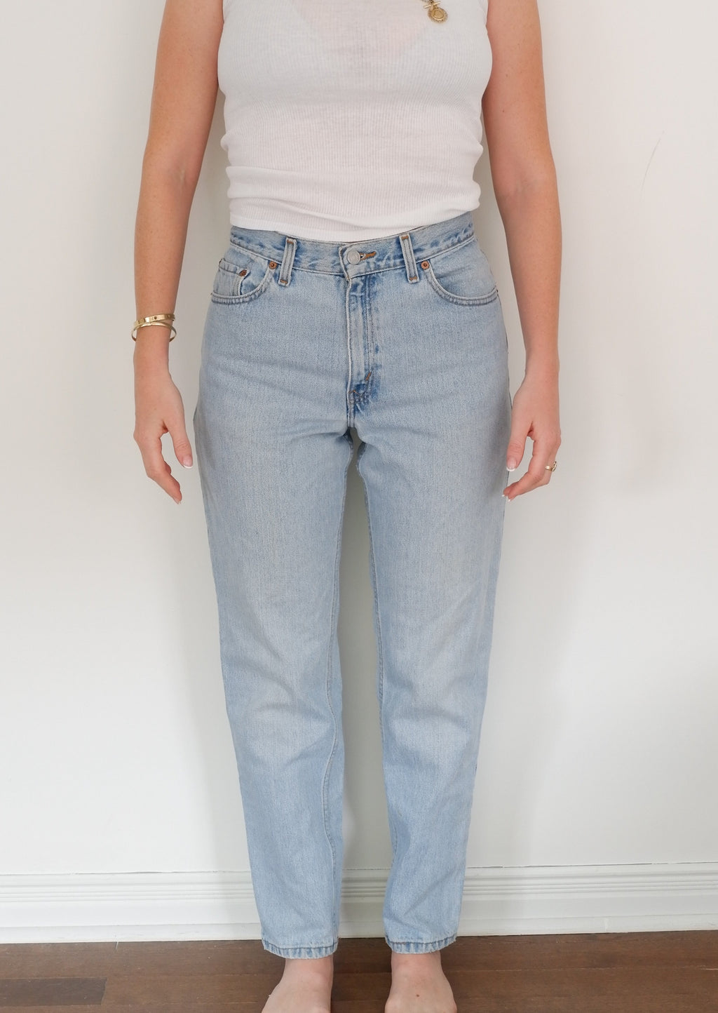 Levis Vintage 550 Light Wash Jeans - 28