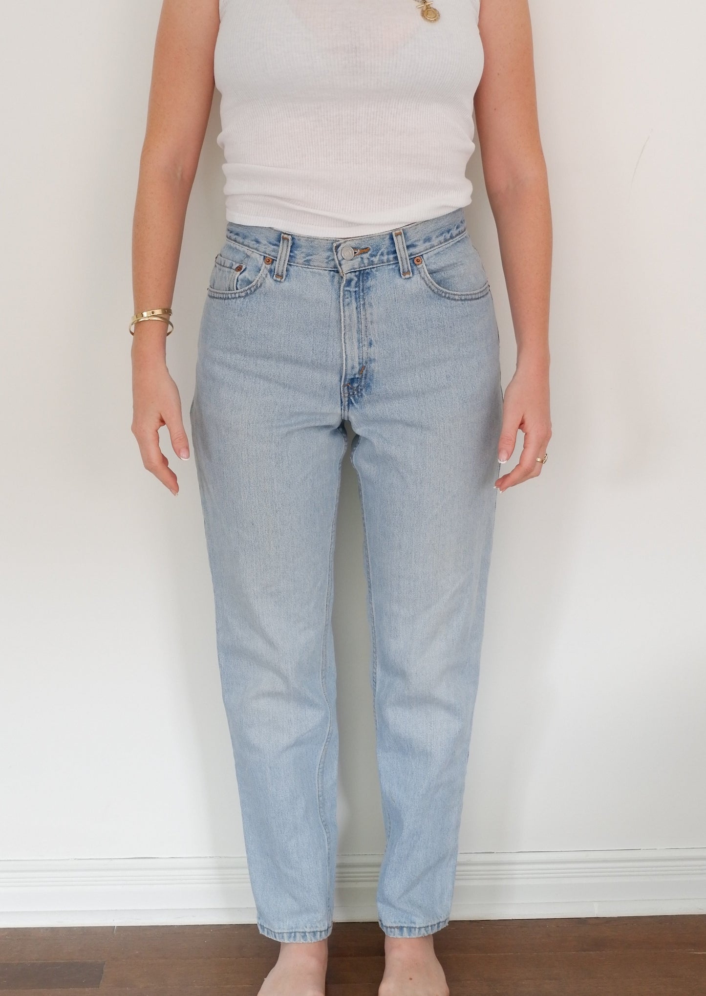 Levis Vintage 550 Light Wash Jeans - 28