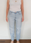 Levis Vintage 550 Light Wash Jeans - 31