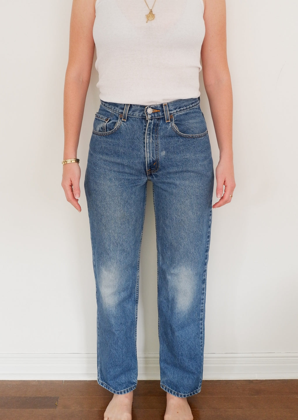 Levis Vintage 550 Medium Dark Wash Jeans - 29
