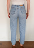 Levis Vintage 550 Medium Light Wash Jeans - 27