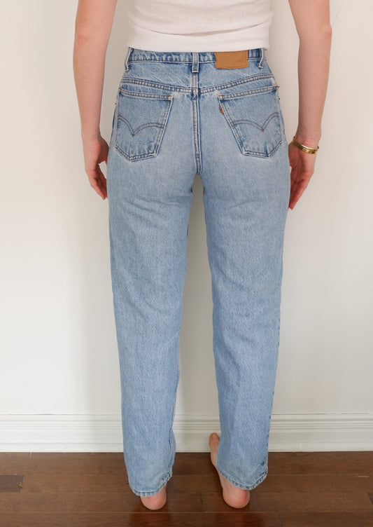 Levis Vintage 550 Medium Light Wash Jeans - 27