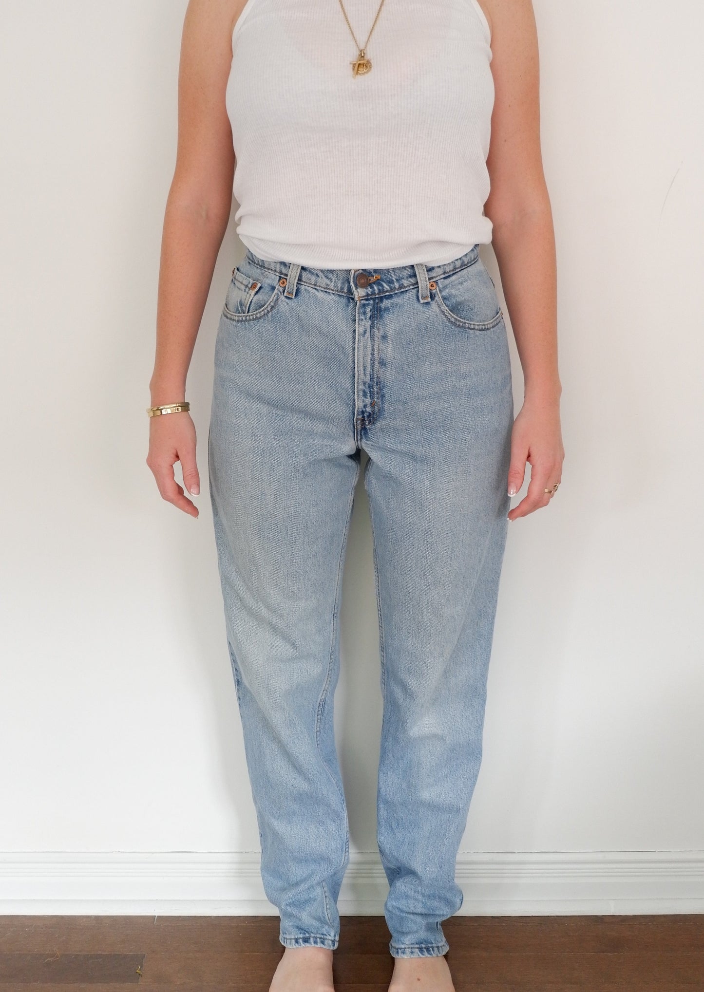 Levis Vintage 550 Light Wash Jeans - 28