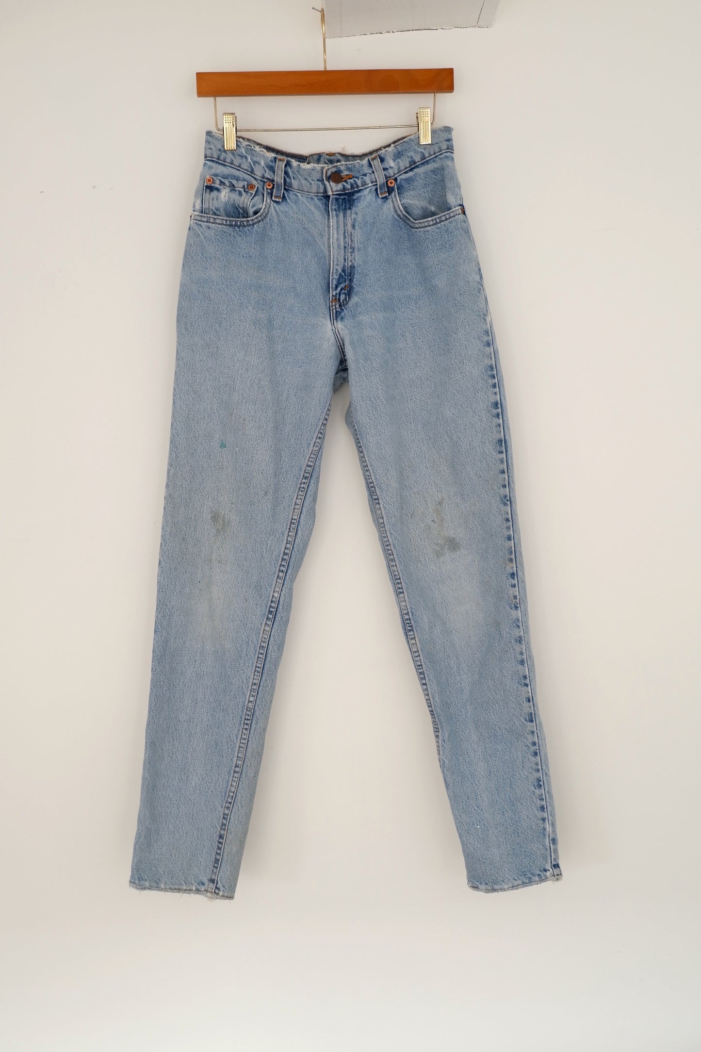 Levis Vintage 550 Light Wash Jeans - 28