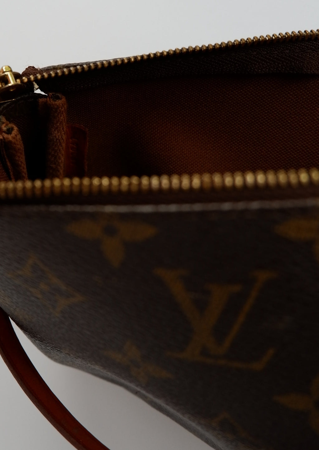 Authentique Louis Vuitton d'occasion Pochette Accessoires Monogram