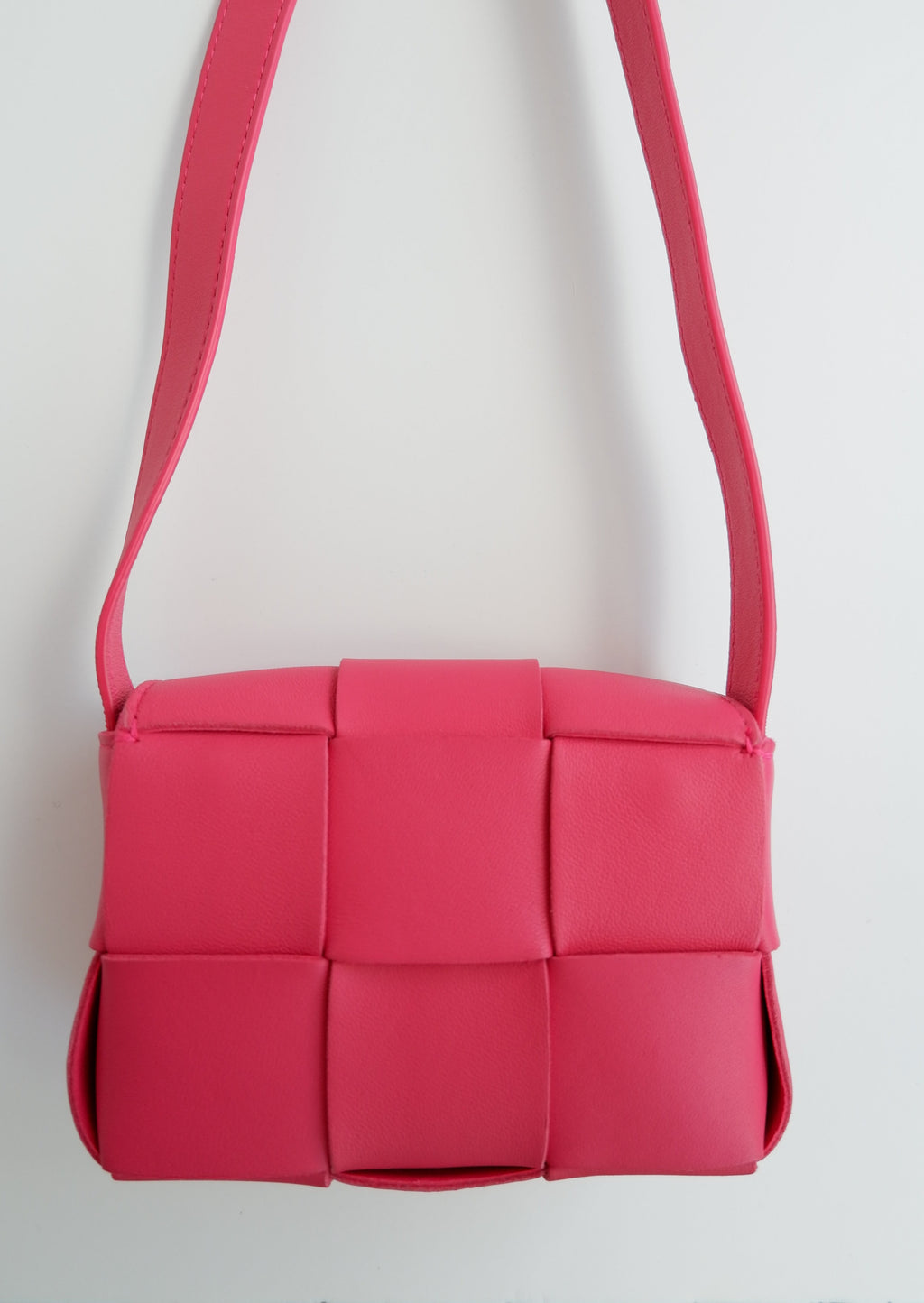 Authentique Sac Bottega Veneta Mini Cassette Rose d'occasion