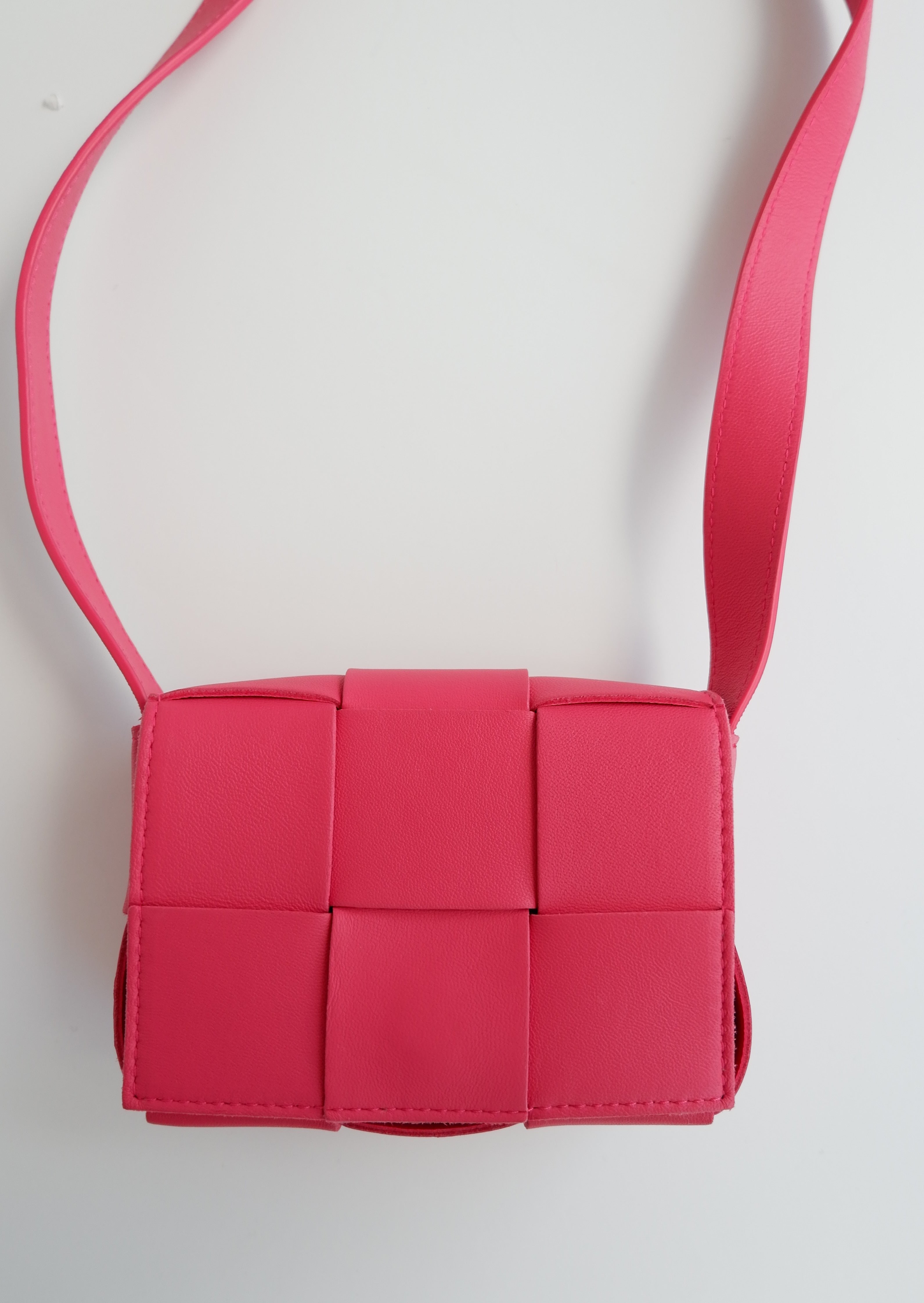 Authentique Sac Bottega Veneta Mini Cassette Rose d'occasion