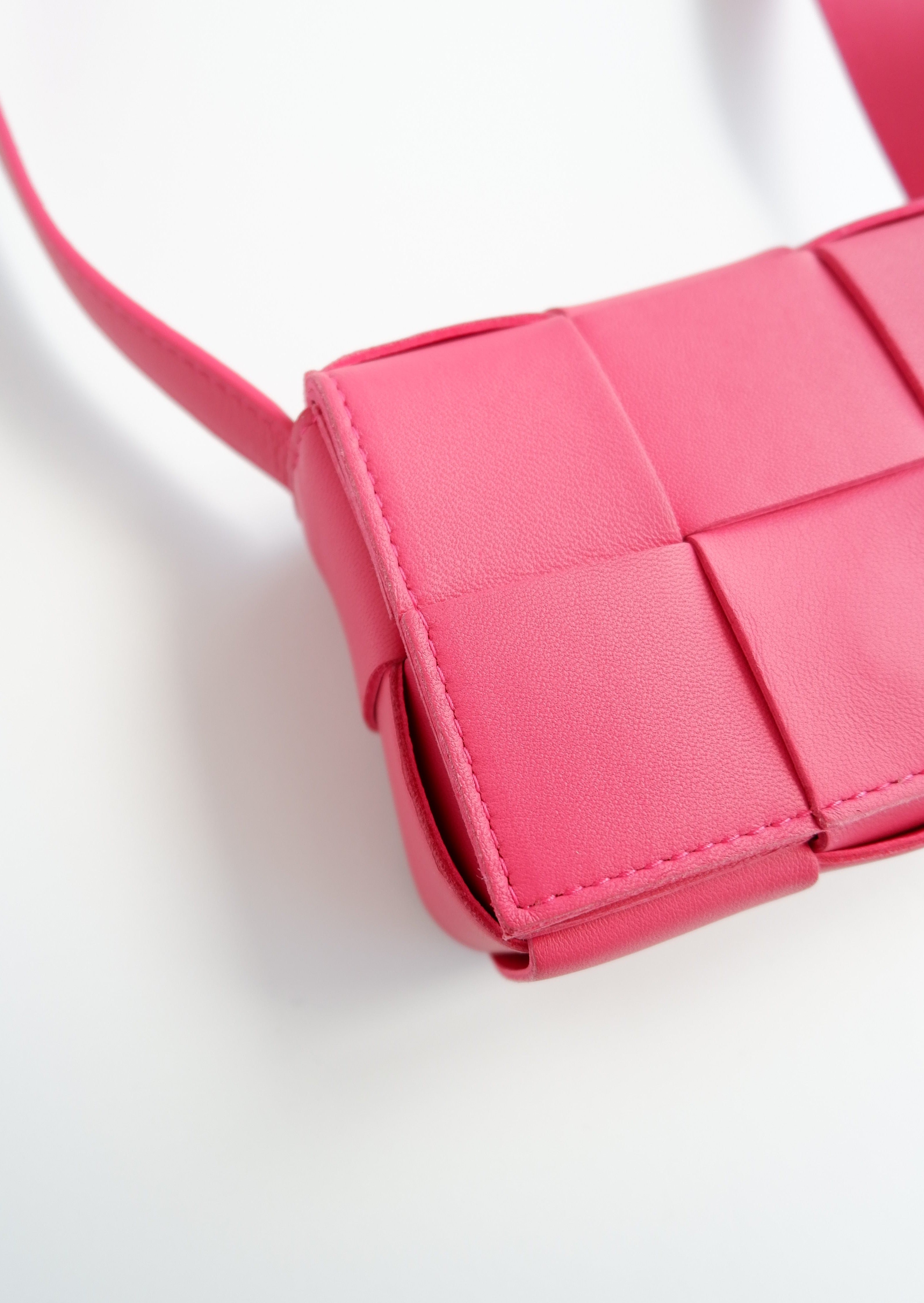 Authentique Sac Bottega Veneta Mini Cassette Rose d'occasion