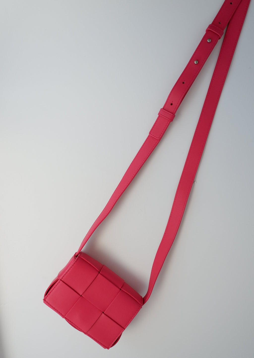 Authentique Sac Bottega Veneta Mini Cassette Rose d'occasion