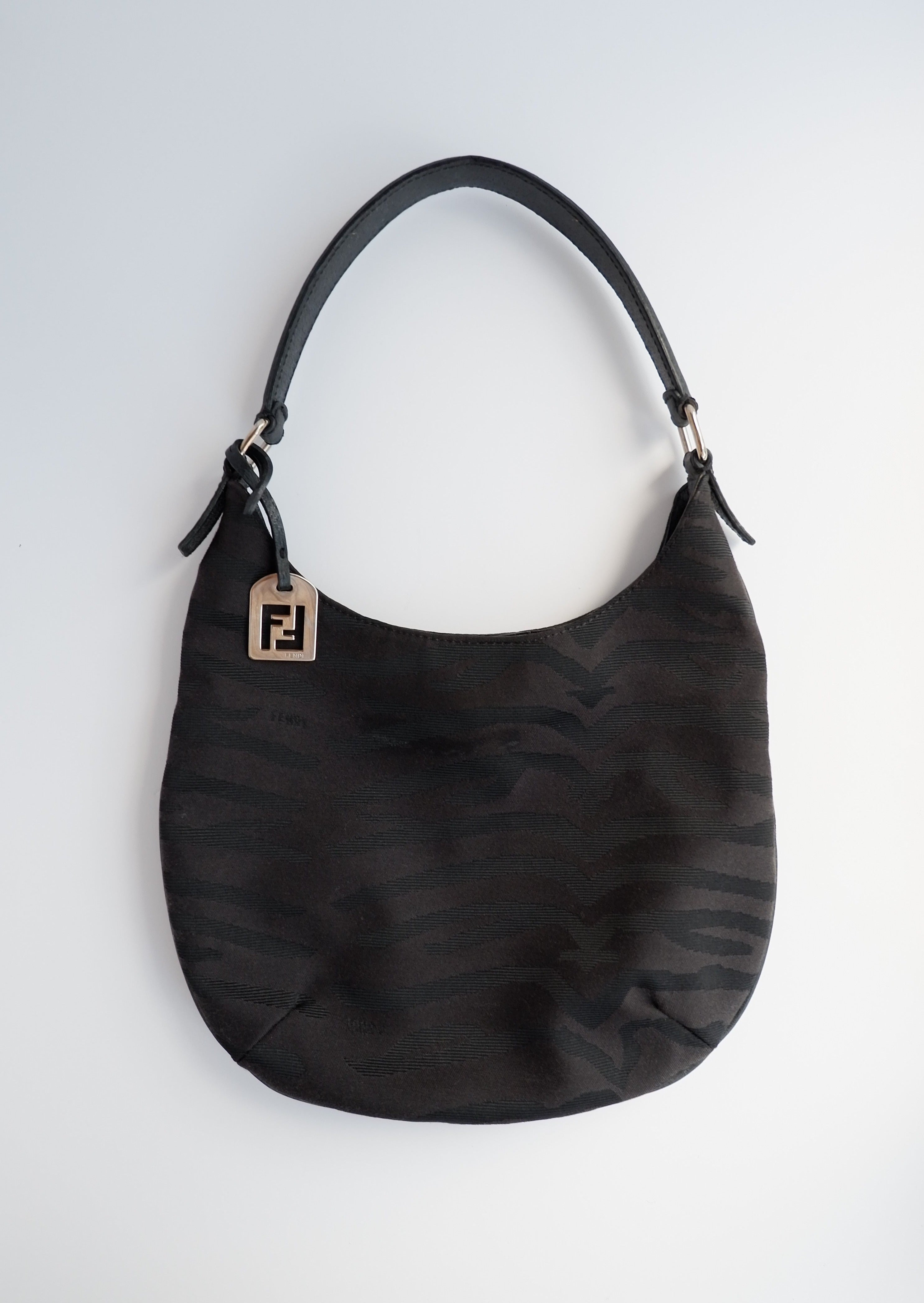 Sac Hobo Fendi authentique d'occasion en toile noire à imprimé animal