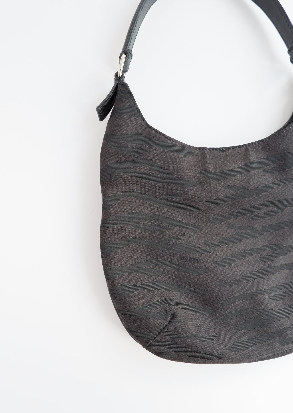 Sac Hobo Fendi authentique d'occasion en toile noire à imprimé animal
