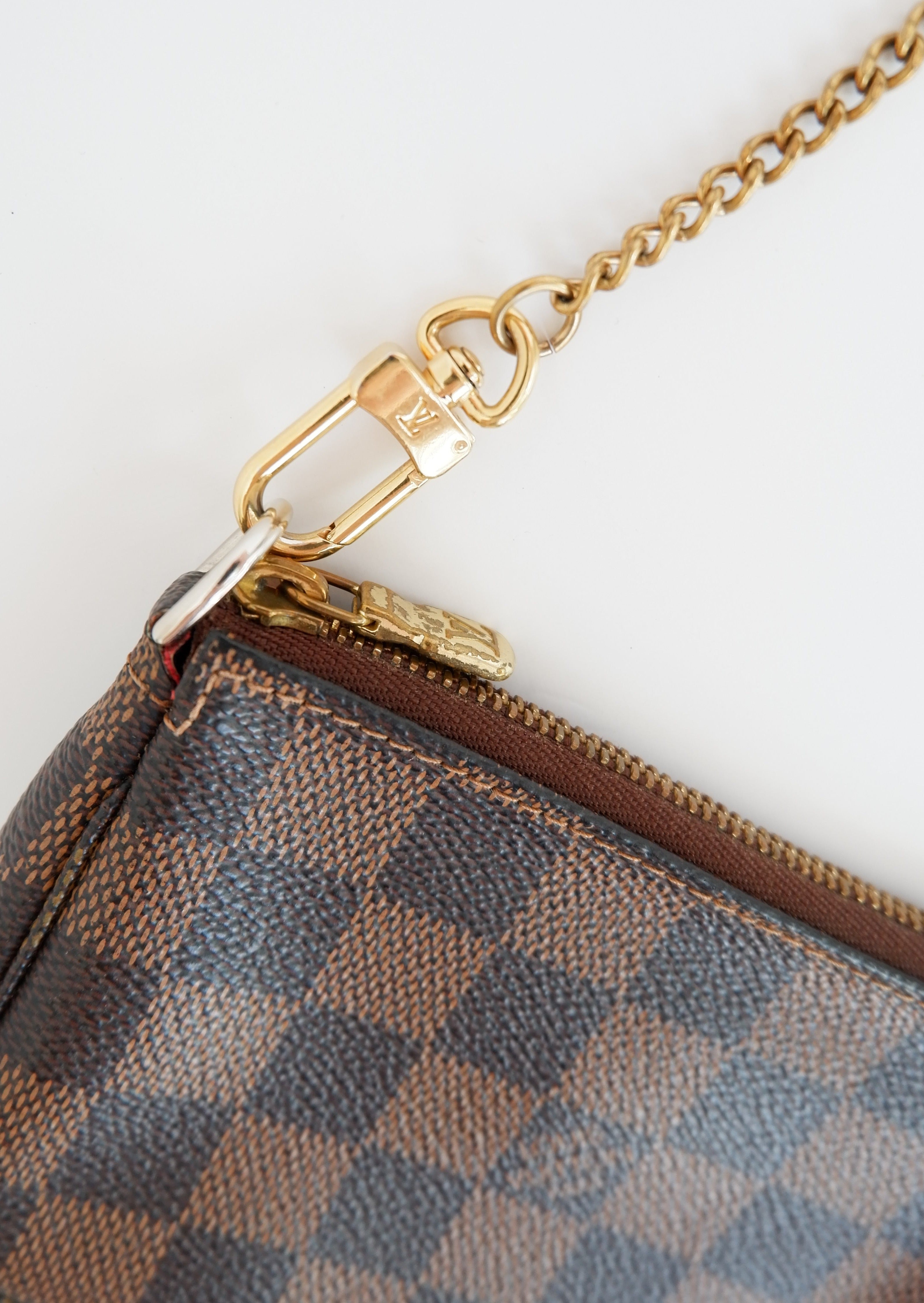 Mini Pochette Accessoires Louis Vuitton Damier Ebene d'occasion authentique