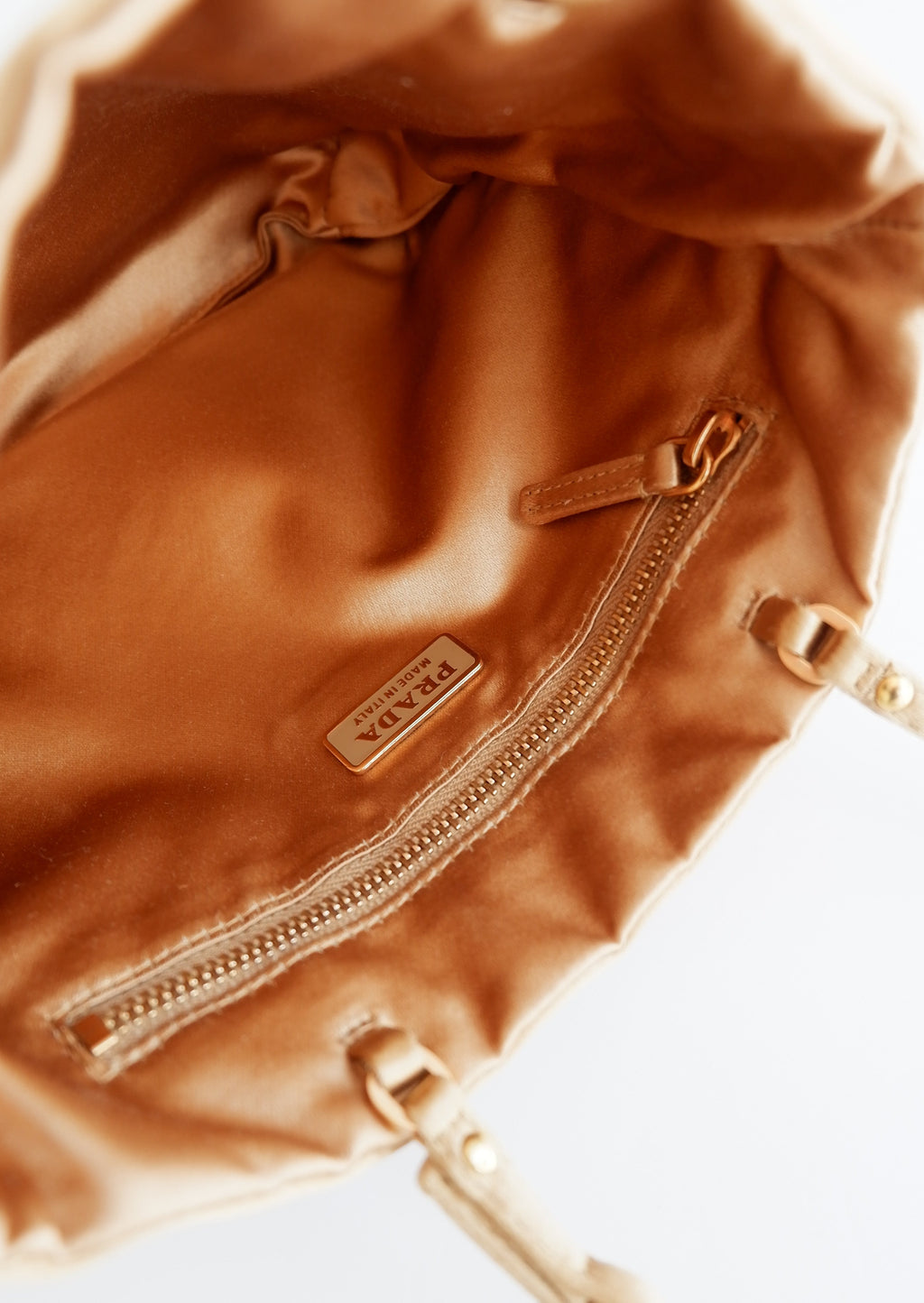 Mini sac à main Prada authentique d'occasion en satin doré
