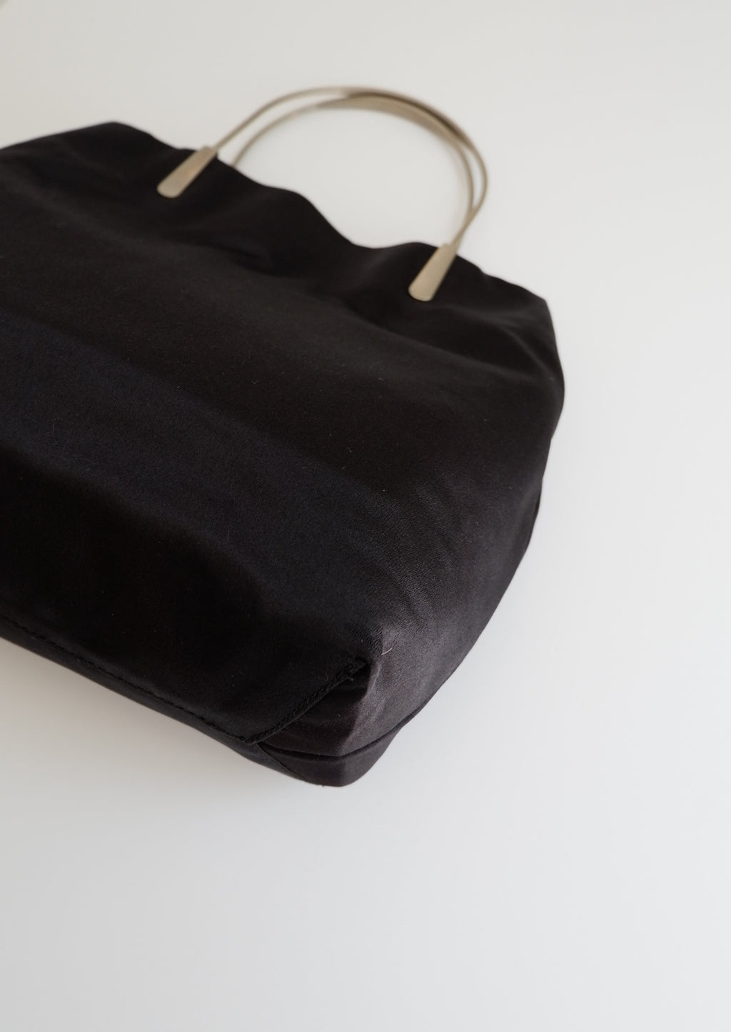 Authentique Sac à Main Vintage Prada en Satin Noir avec Anse en Métal