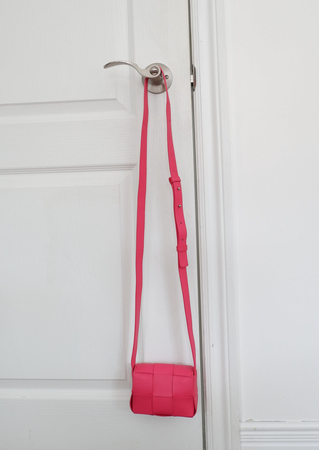 Authentique Sac Bottega Veneta Mini Cassette Rose d'occasion