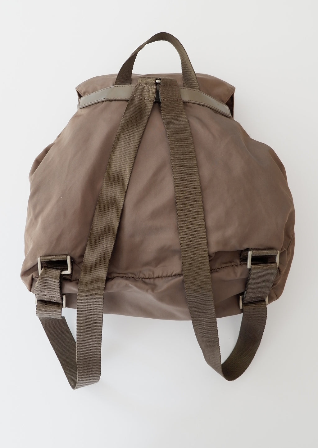 Sac à dos Prada authentique d'occasion en nylon gris/kaki