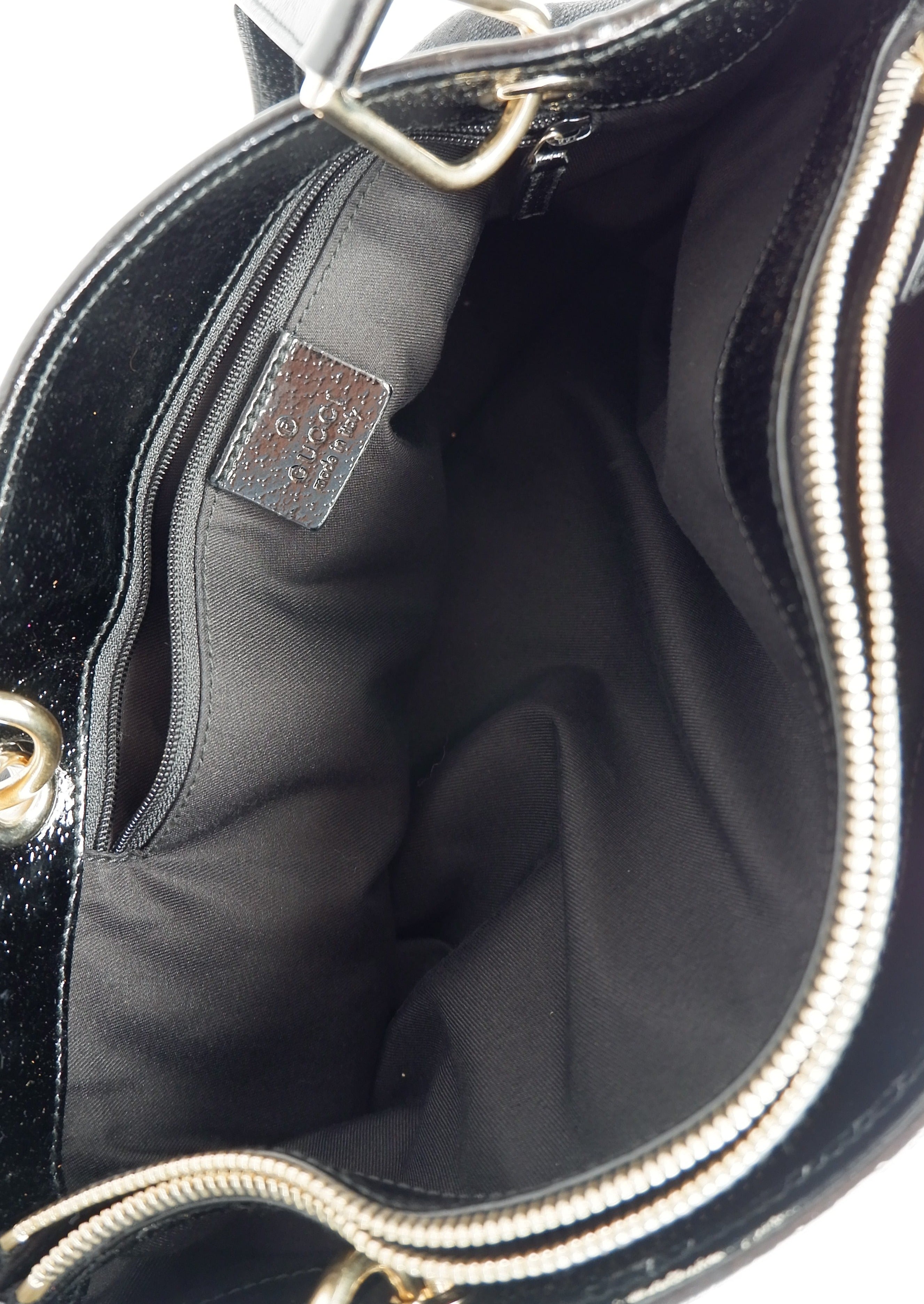 Authentique sac cabas Gucci d'occasion en toile GG noire