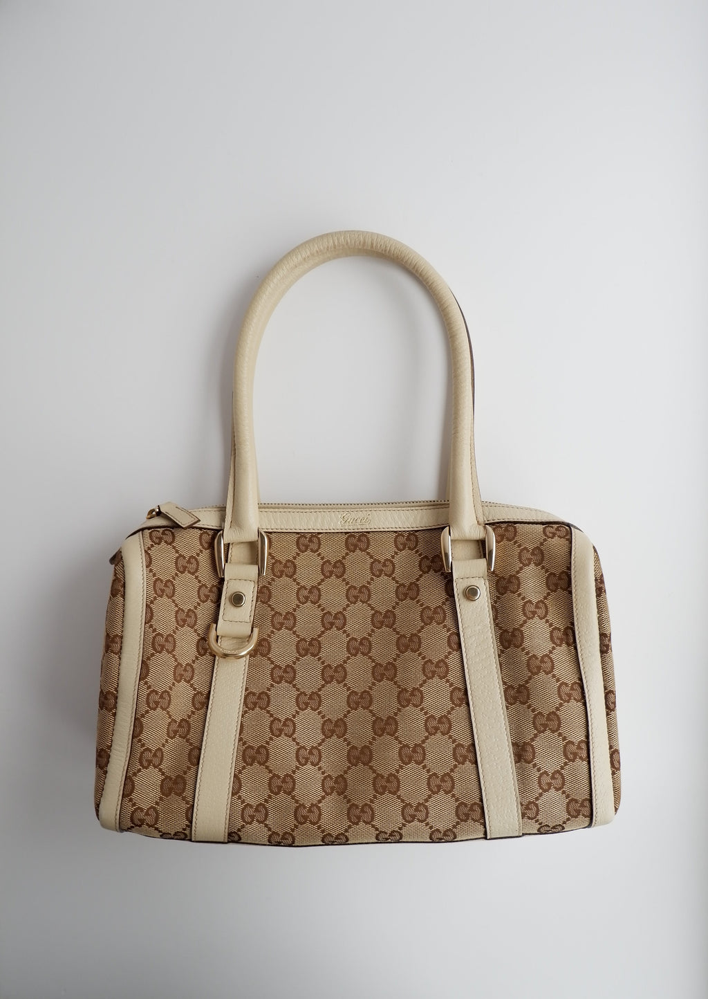 Sac bandoulière Gucci d'occasion authentique en toile GG blanche