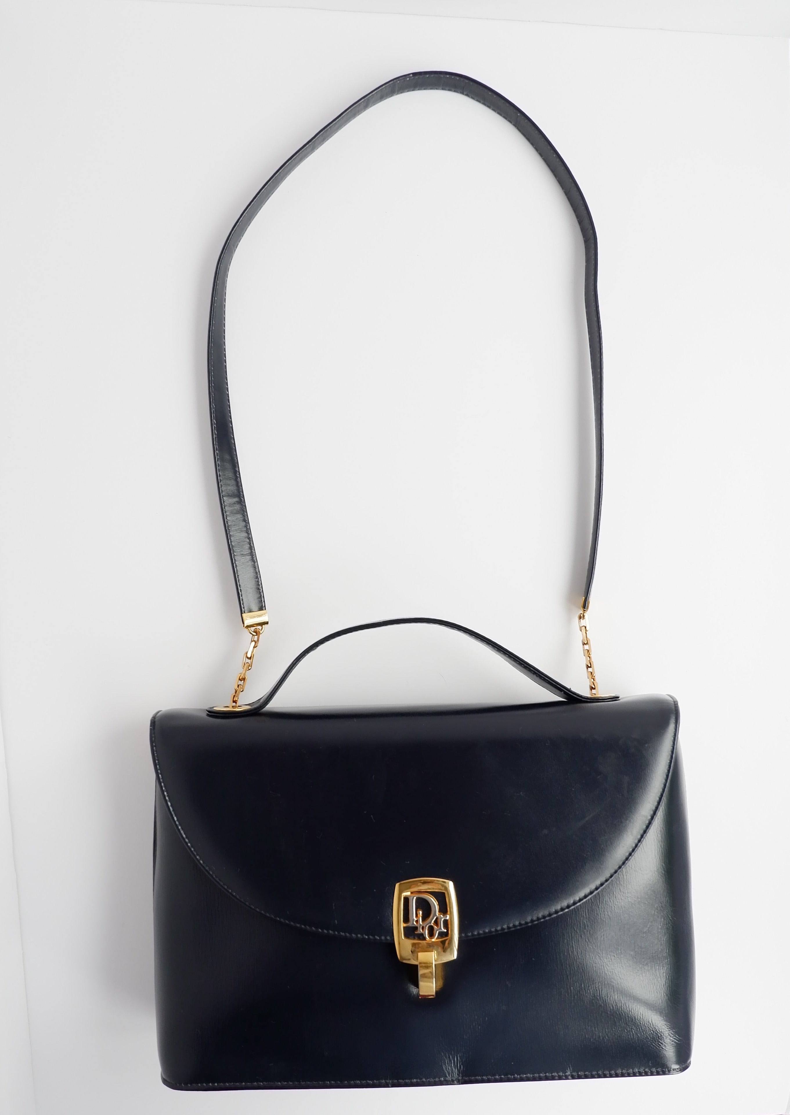 Sac à main Dior vintage d'occasion authentique en cuir bleu marine avec bandoulière