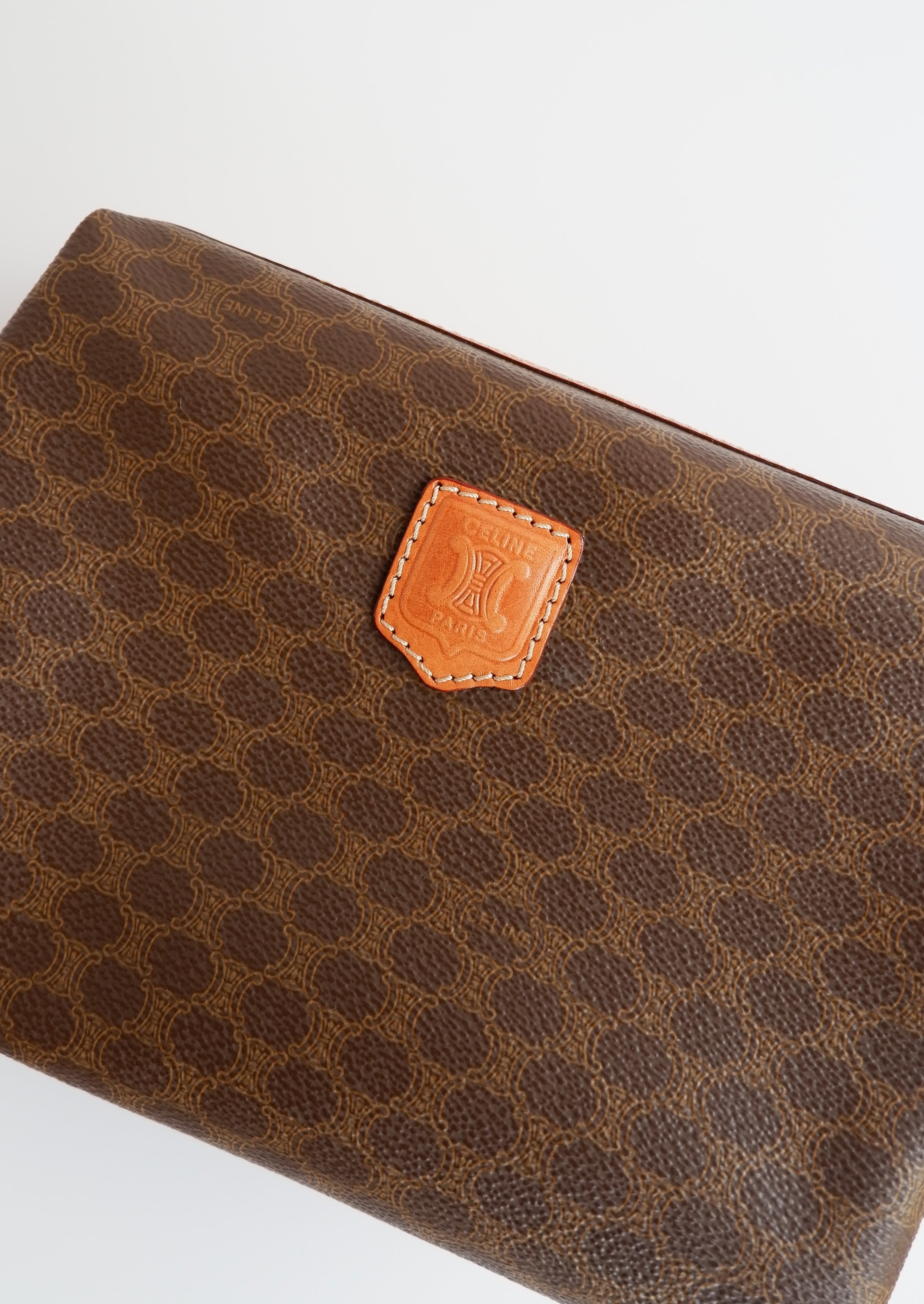Pochette Triomphe Céline vintage authentique d'occasion marron