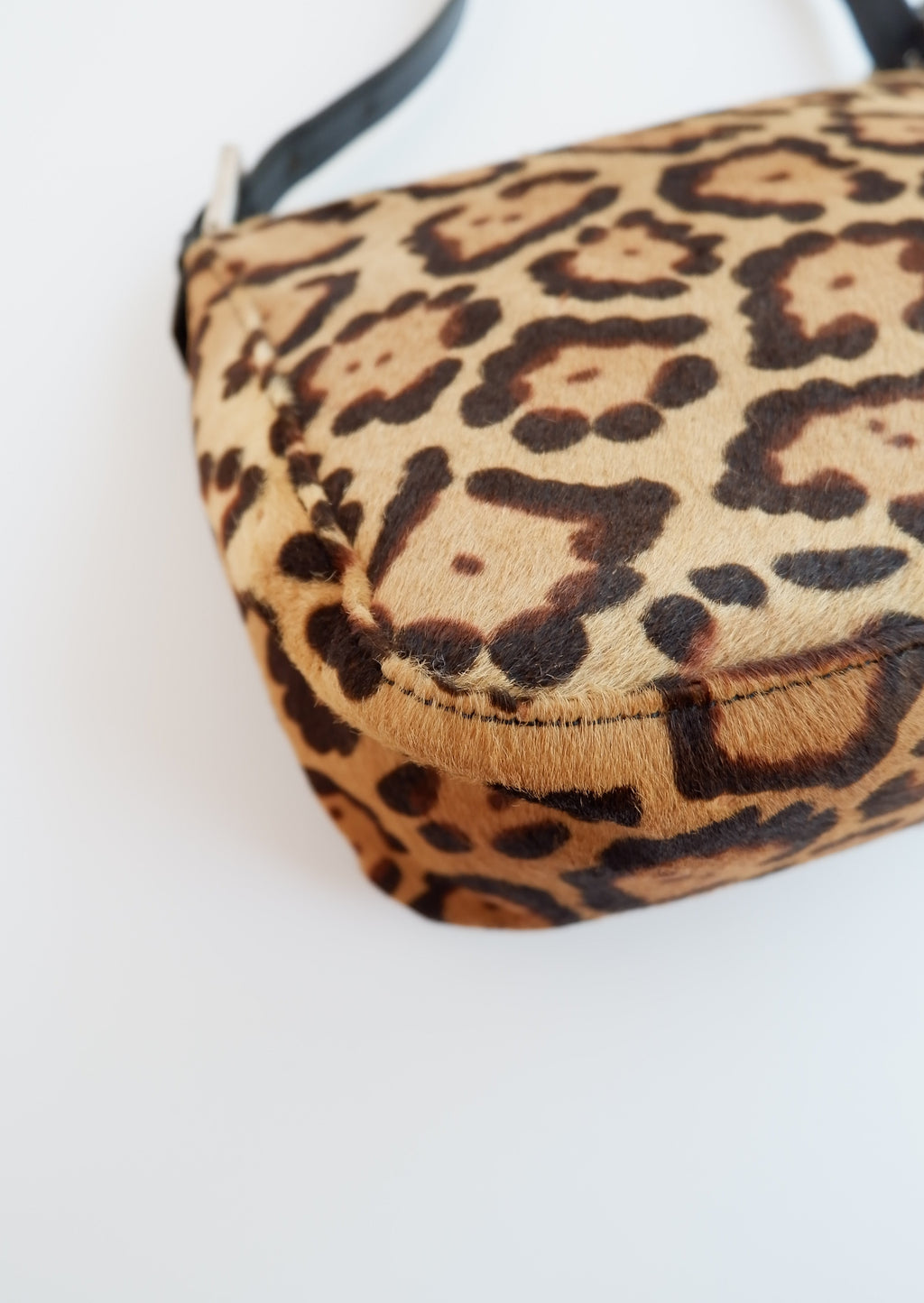 Authentique Sac bandoulière Fendi en poulain imprimé animalier d'occasion