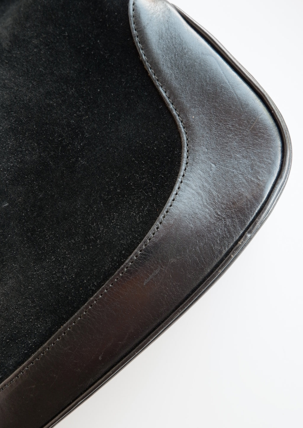 Authentique sac à bandoulière Gucci Jackie noir d'occasion