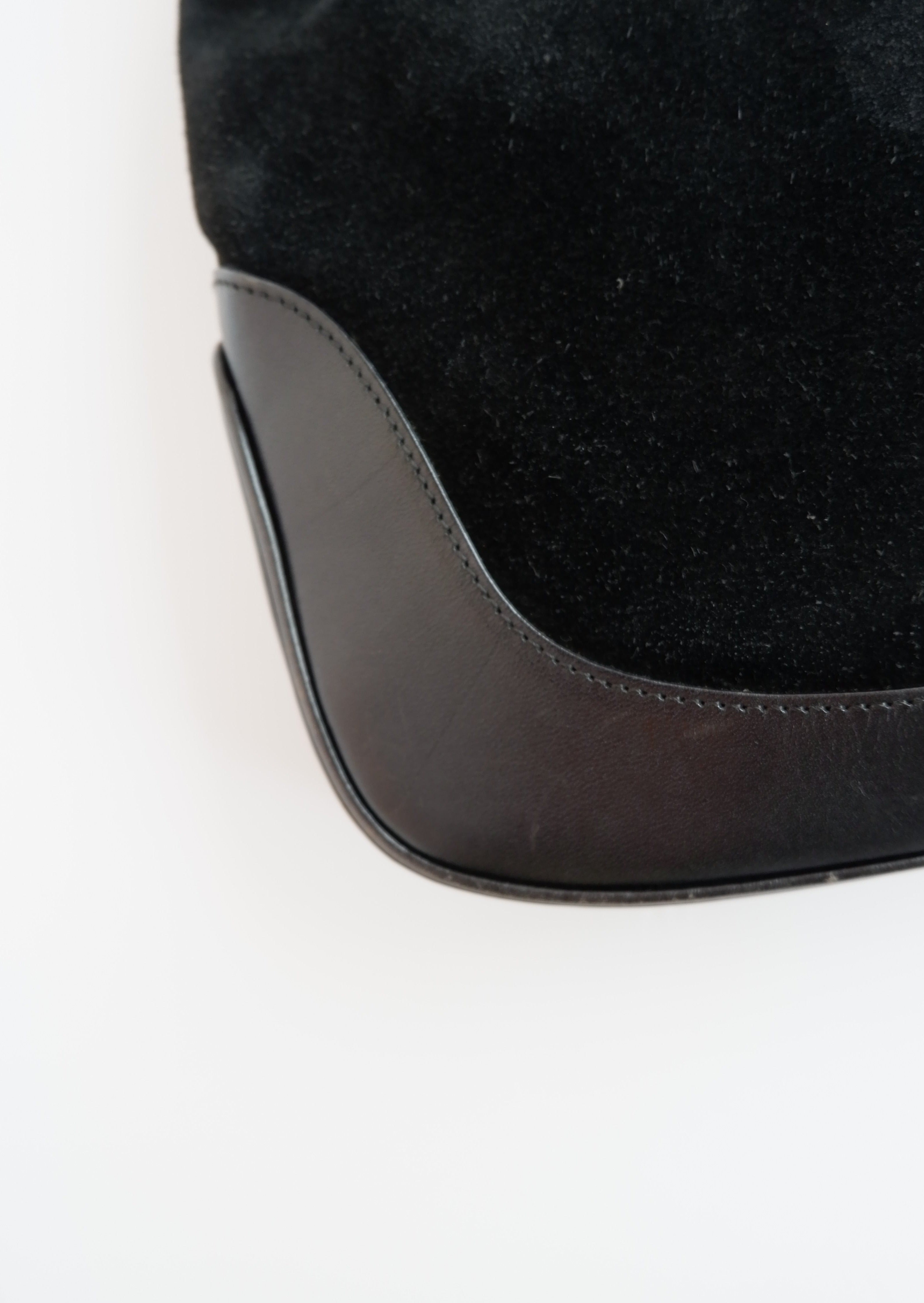 Authentique sac à bandoulière Gucci Jackie noir d'occasion