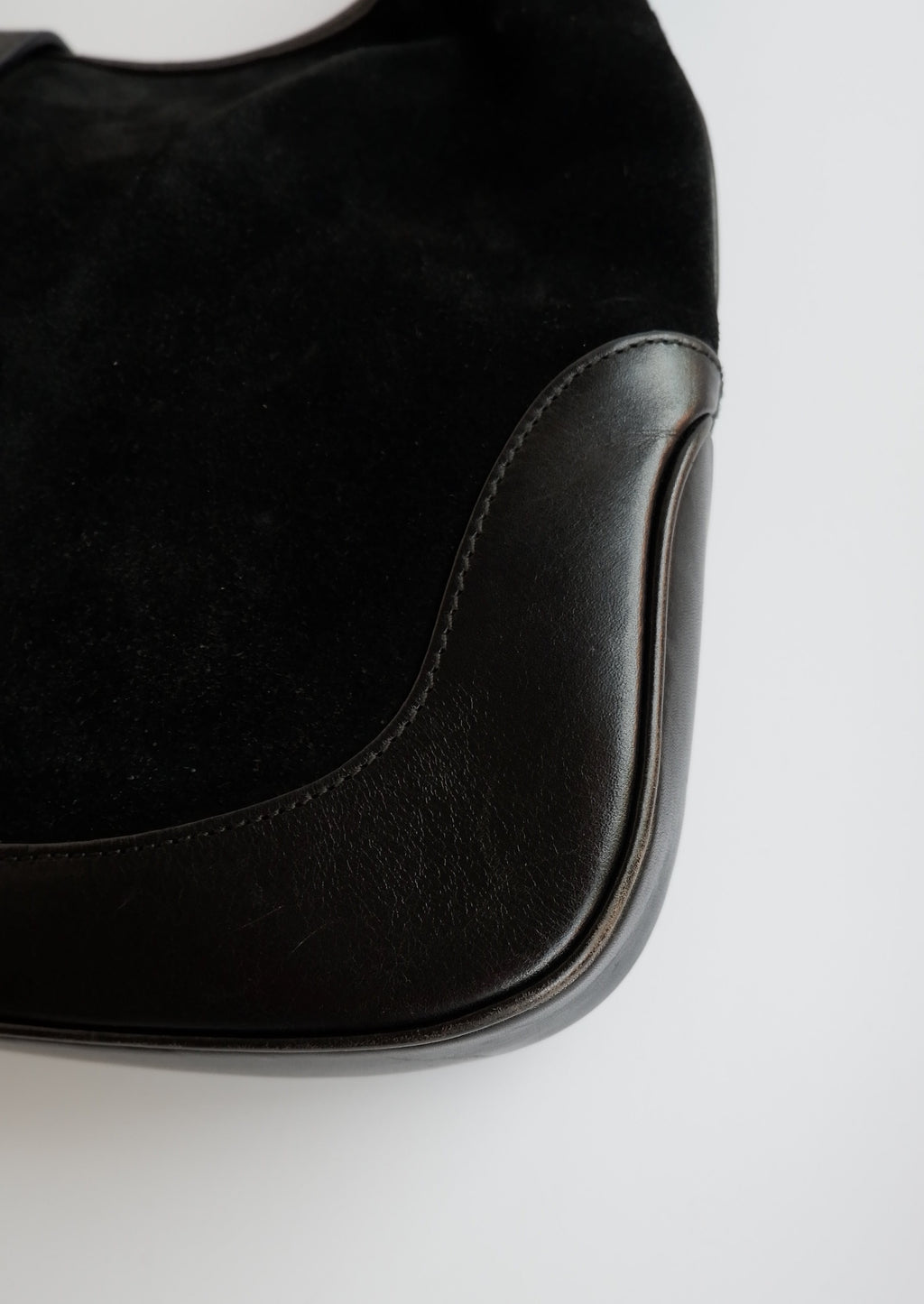 Authentique sac à bandoulière Gucci Jackie noir d'occasion